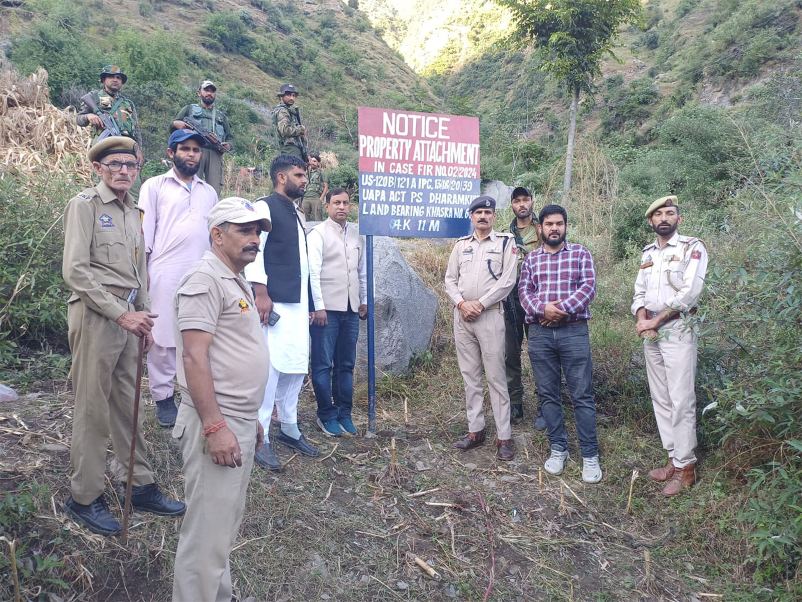Ramban police attach over 6 Kanal land belonging to exfiltrated terrorists under UAPA (Photo/Ramban Police) Ramban police attach over 6 Kanal land belonging to exfiltrated terrorists under UAPA (Photo/Ramban Police)