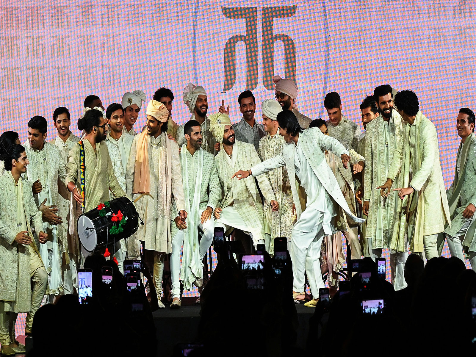 Tasva x Tarun Tahiliani show from Lakme Fashion Week (Photo/ANI) Tasva x Tarun Tahiliani show from Lakme Fashion Week (Photo/ANI)