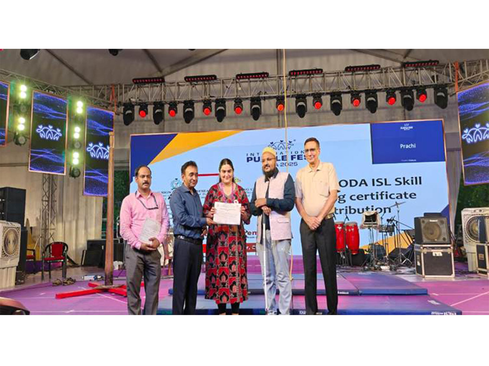 Rajesh Aggarwal launching initiatives for persons with disabilities at International Purple Fest (Photo/PIB)