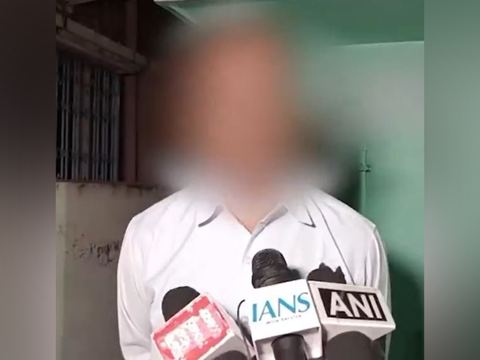 Father of the RG Kar Medical College rape and murder victim (Photo/ANI) Father of the RG Kar Medical College rape and murder victim (Photo/ANI)