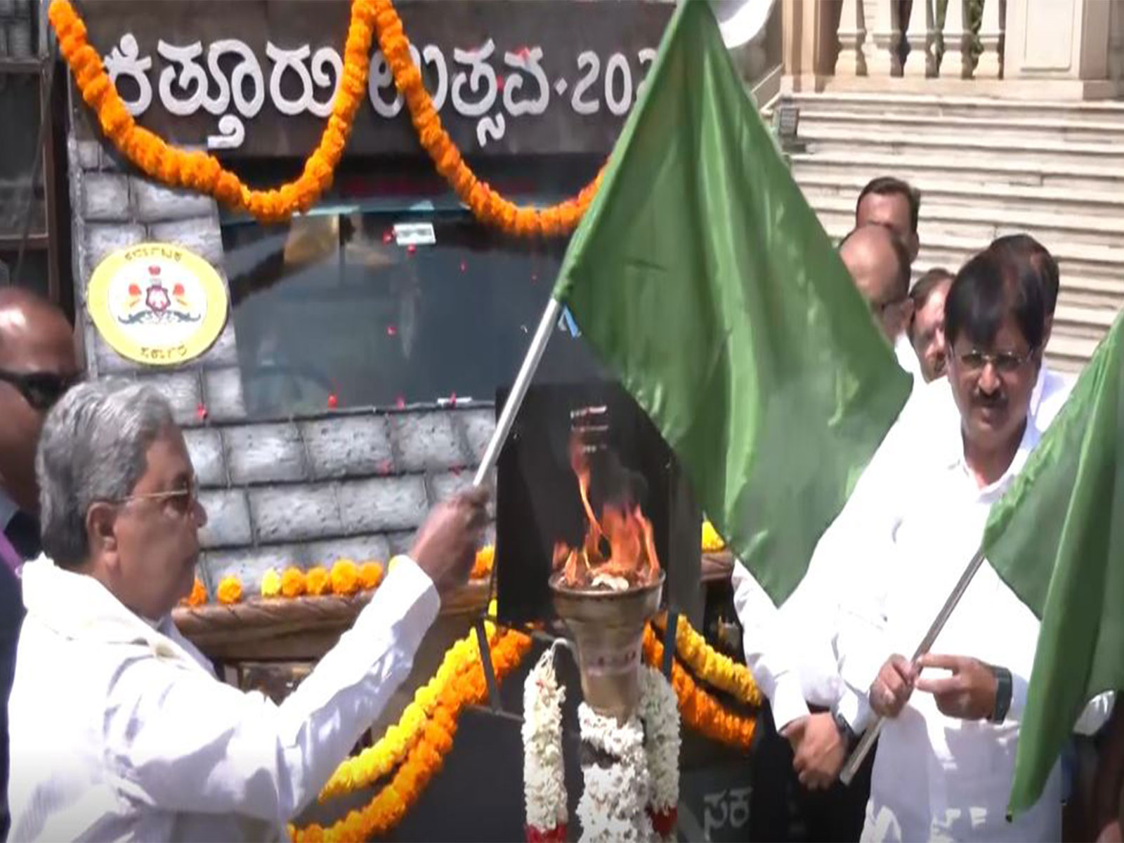 Karnataka CM Siddaramaiah inaugrates Jyoti Yatra and Kittur Utsav in Bangalore (Photo/ANI) Karnataka CM Siddaramaiah inaugrates Jyoti Yatra and Kittur Utsav in Bangalore (Photo/ANI)