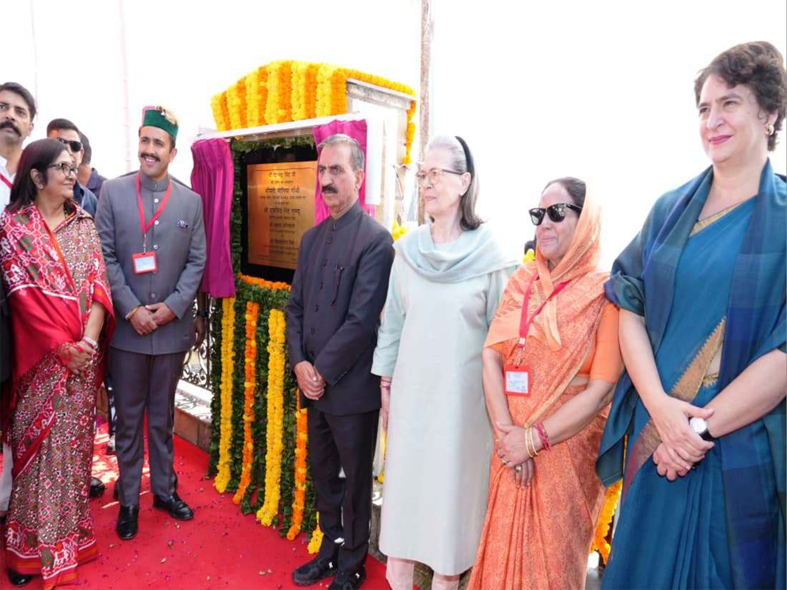 Himachal CM and Congress leaders at unveiling of statue of former CM late Virbhadra Singh (Photo/ANI) Himachal CM and Congress leaders at unveiling of statue of former CM late Virbhadra Singh (Photo/ANI)