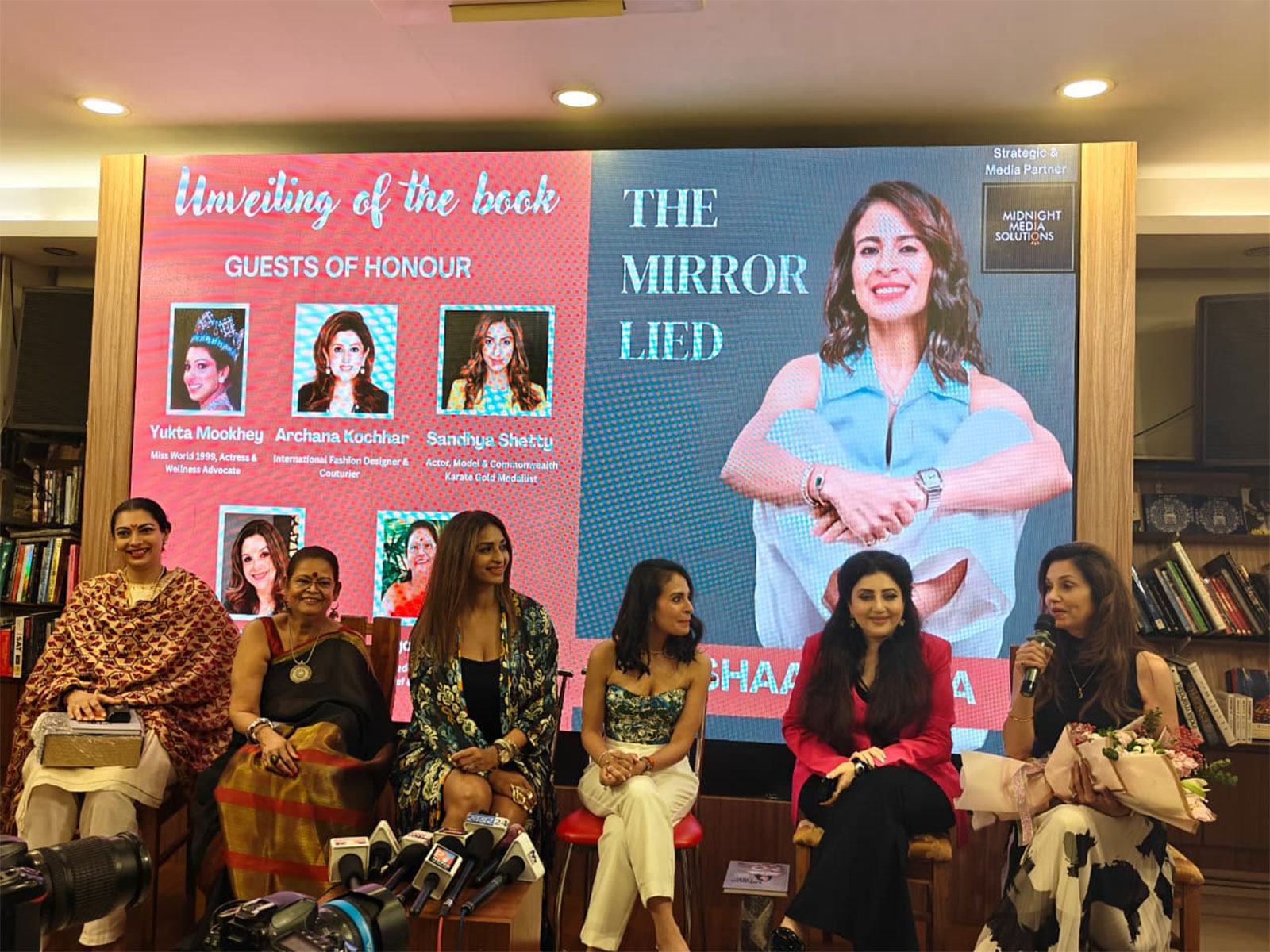 Yukta Mookhey, Joyce Arora, Sandhya Shetty, Inshaa Arora, Archana Kochhar and Lilette Dubey Yukta Mookhey, Joyce Arora, Sandhya Shetty, Inshaa Arora, Archana Kochhar and Lilette Dubey