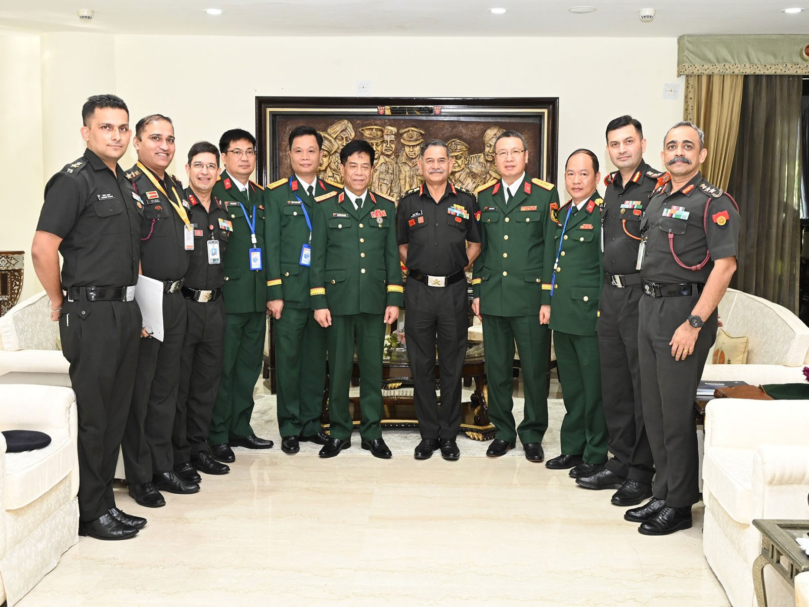 COAS General Dwivedi holds talks with Vietnamese Army Deputy Chief. (Photo/ X@adgpi) COAS General Dwivedi holds talks with Vietnamese Army Deputy Chief. (Photo/ X@adgpi)