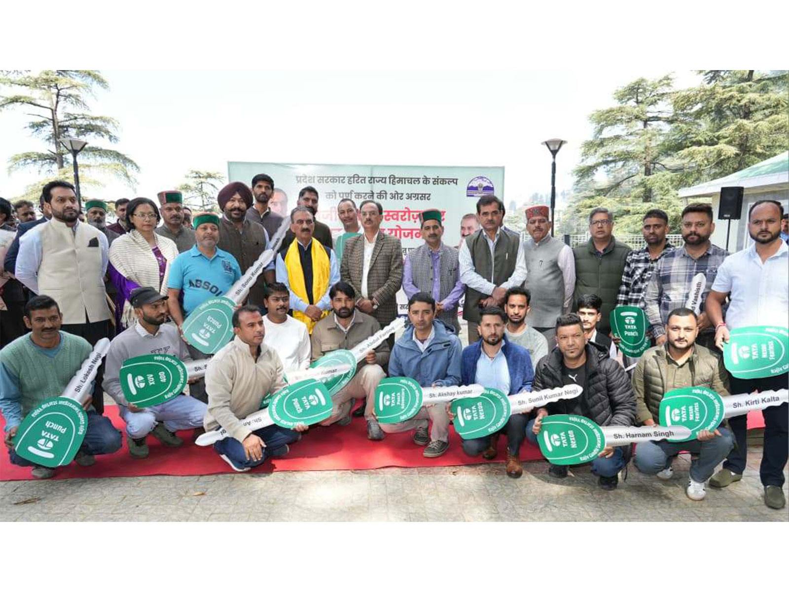 CM Sukhu flags off Rs 5.64 crore e-taxis under RGSSY subsidy (Photo: CMO) CM Sukhu flags off Rs 5.64 crore e-taxis under RGSSY subsidy (Photo: CMO)