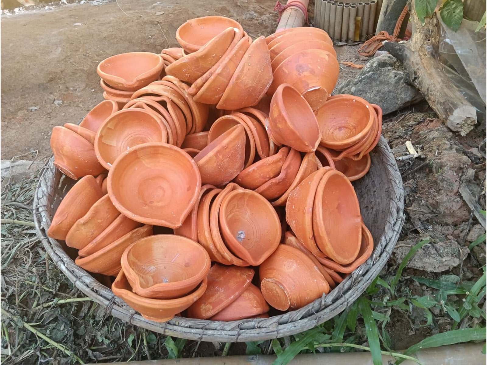 Nandan Nagar potters flourish under ‘Vocal for Local’ (Photo/ANI) Nandan Nagar potters flourish under ‘Vocal for Local’ (Photo/ANI)