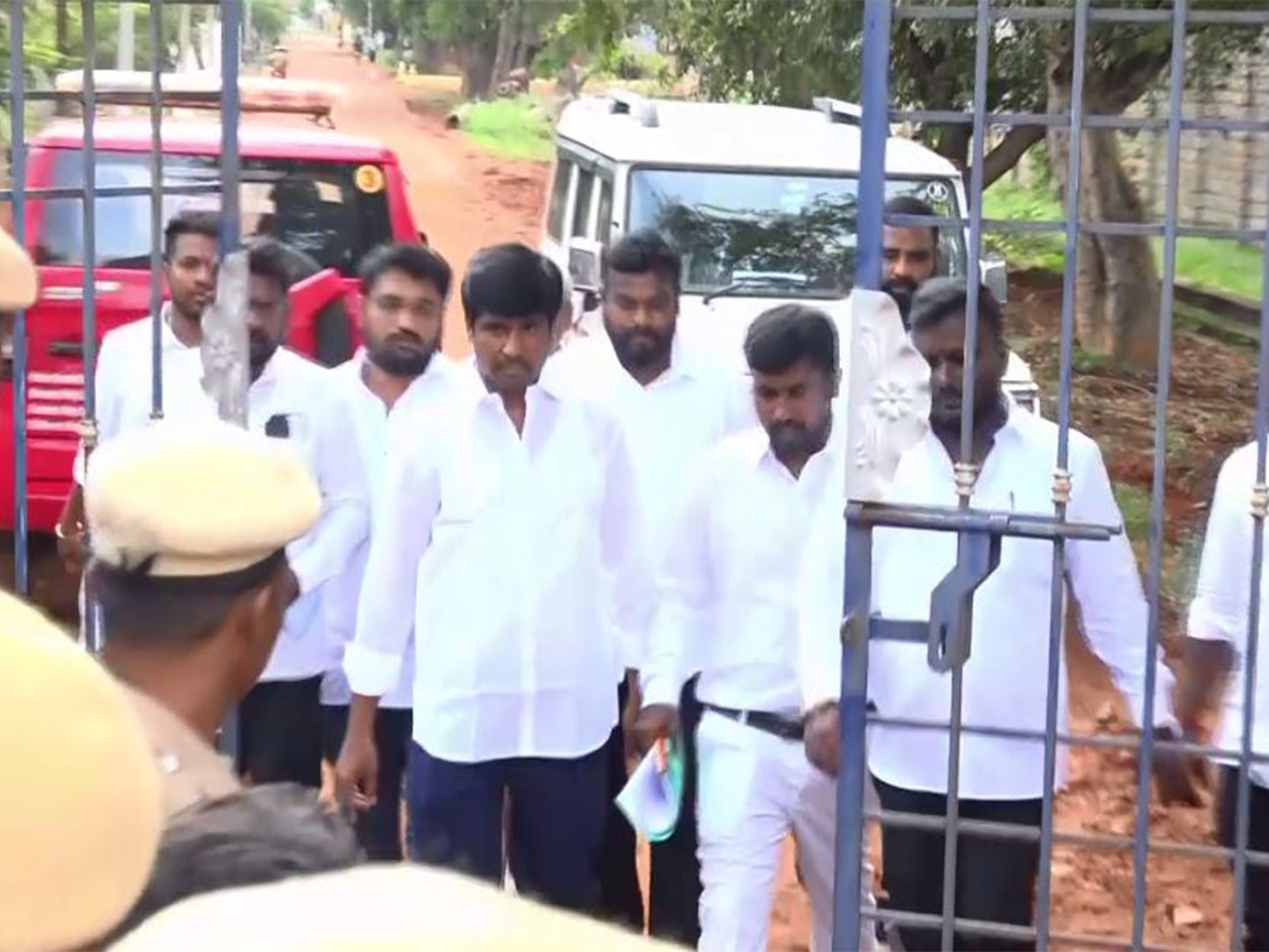 TVK leaders Mathiyazhagan and Paunraj released from prison (Photo/ANI) TVK leaders Mathiyazhagan and Paunraj released from prison (Photo/ANI)