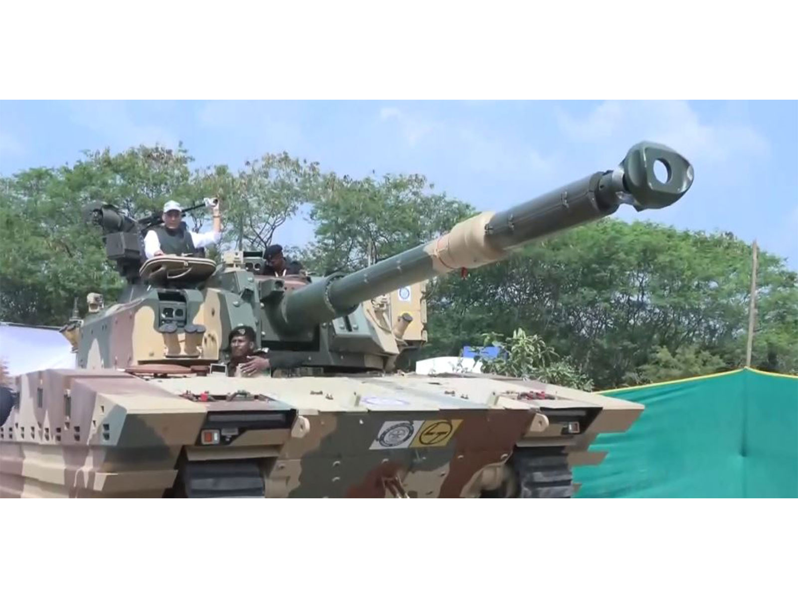 Defence Minister Rajnath Singh attends DRDO’s artillery exhibition in Pune (Photo/ANI)
