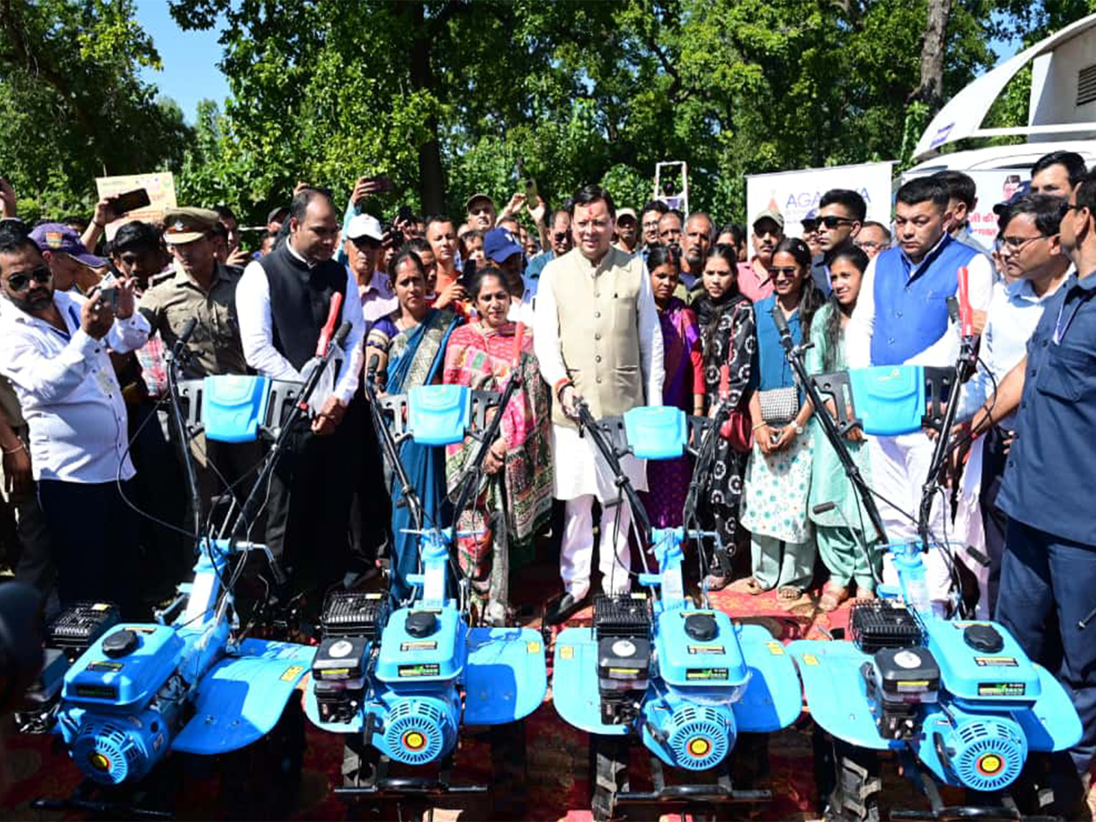 Uttarakhand CM Dhami participates in “Mukhyamantri Sashakt Bahna Utsav Uttarakhand CM Dhami participates in “Mukhyamantri Sashakt Bahna Utsav