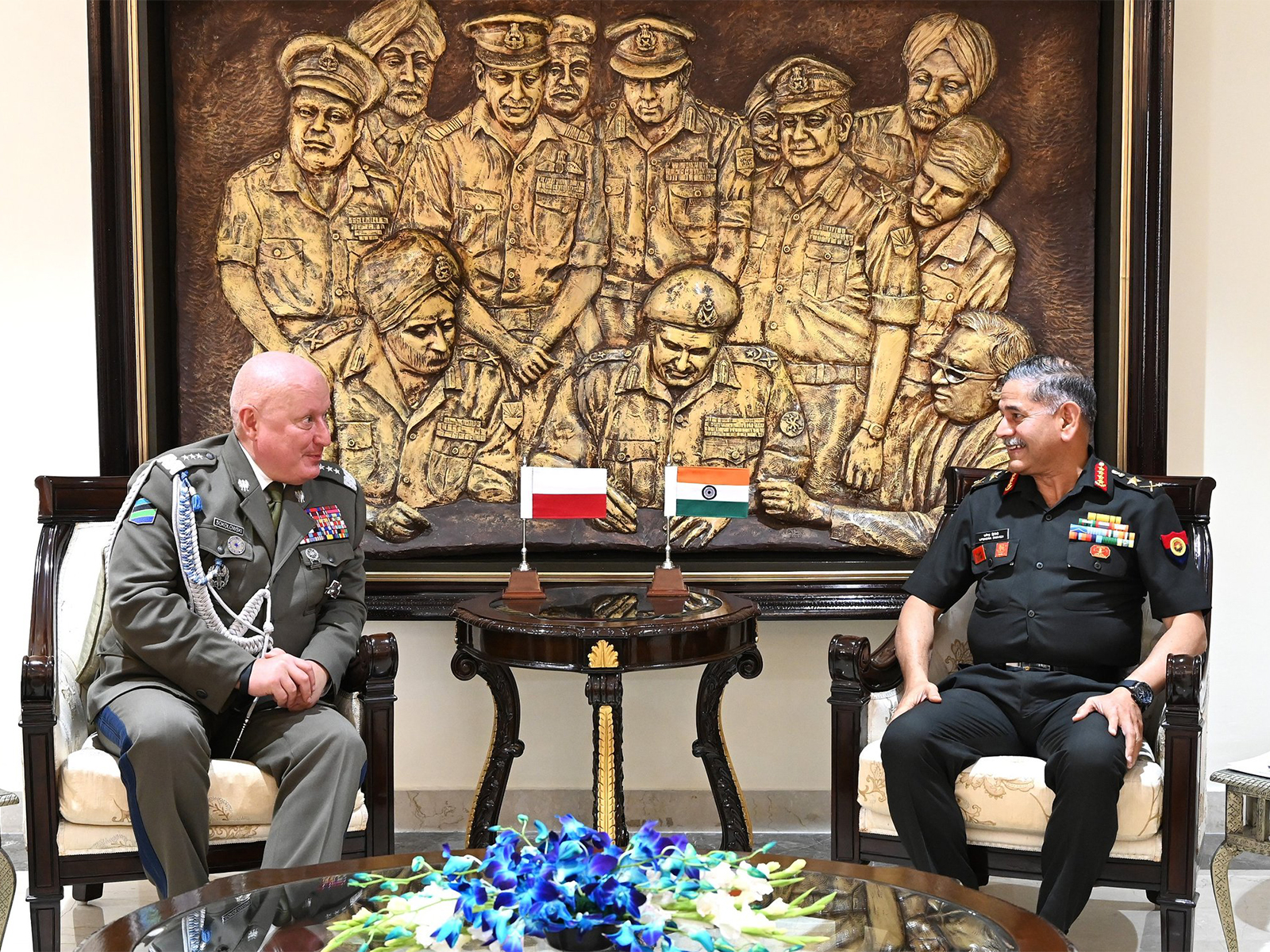 COAS Upendra Dwivedi with General Commander of Polish Armed Forces Lt Gen Marek Arkadiusz Sokolowski (Photo/ X@adgpi) COAS Upendra Dwivedi with General Commander of Polish Armed Forces Lt Gen Marek Arkadiusz Sokolowski (Photo/ X@adgpi)