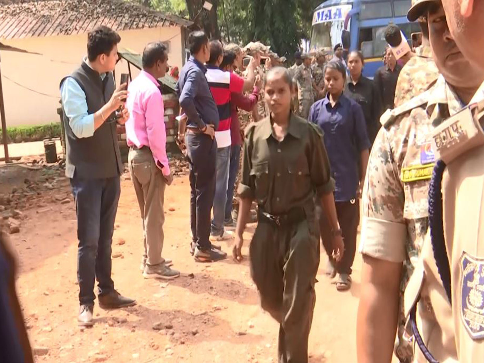 208 Naxalites brought to police lines to surrender (Photo/ANI) 208 Naxalites brought to police lines to surrender (Photo/ANI)