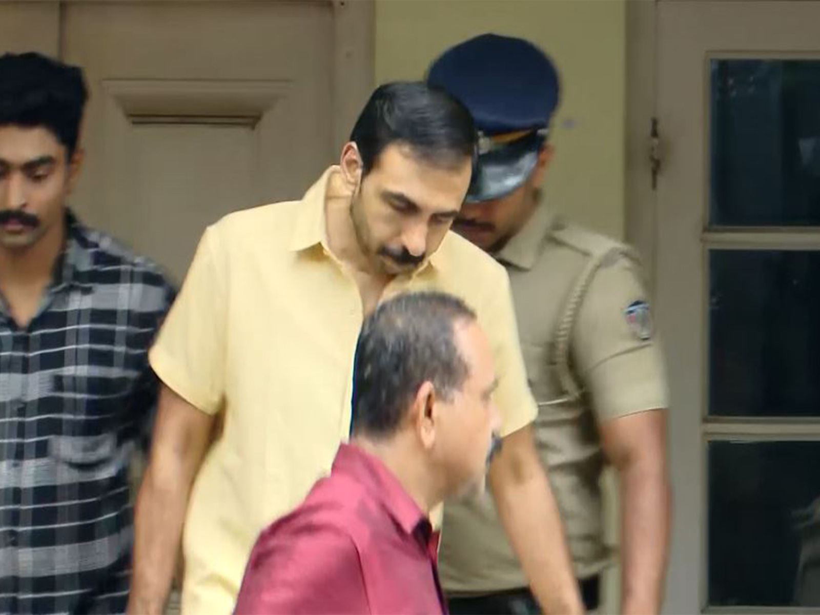 Unnikrishnan Potti (Yellow Shirt) arrested by Kerala Police SIT (Photo/ANI) Unnikrishnan Potti (Yellow Shirt) arrested by Kerala Police SIT (Photo/ANI)