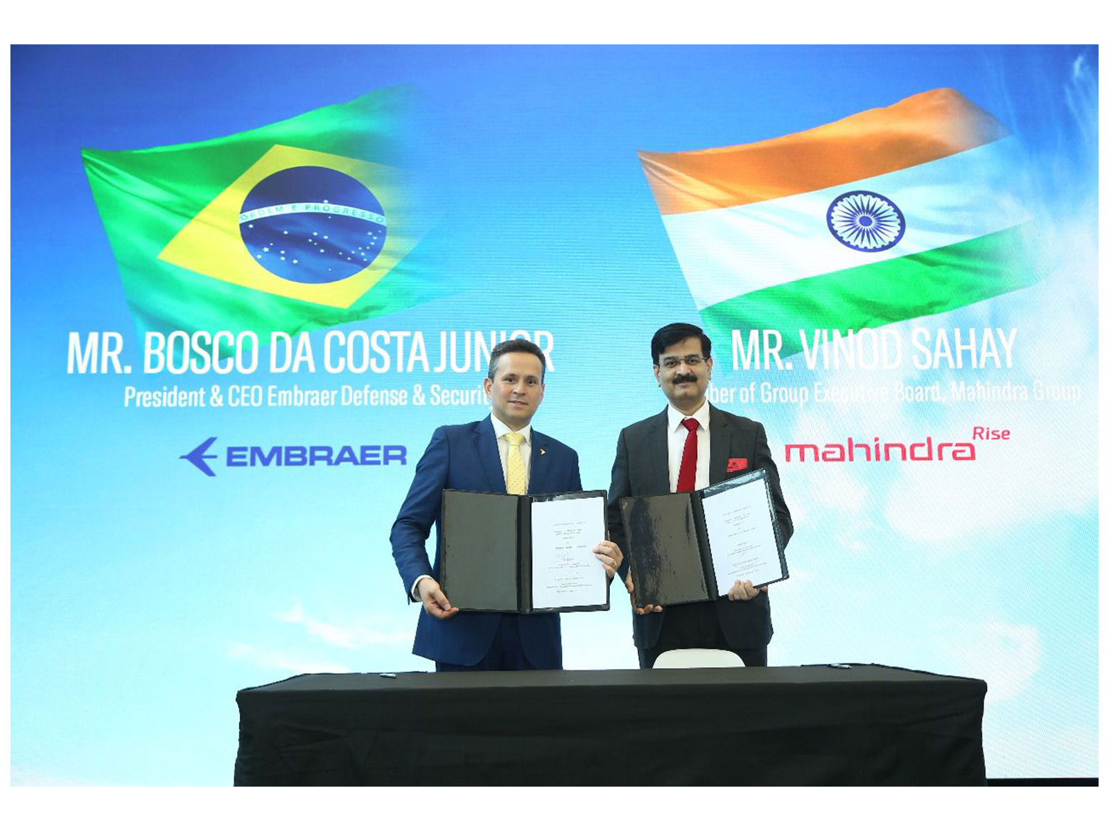 Embraer and Mahindra group forge strategic alliance to bring C-390 Millennium aircraft to India (Photo/Mahindra Group) Embraer and Mahindra group forge strategic alliance to bring C-390 Millennium aircraft to India (Photo/Mahindra Group)