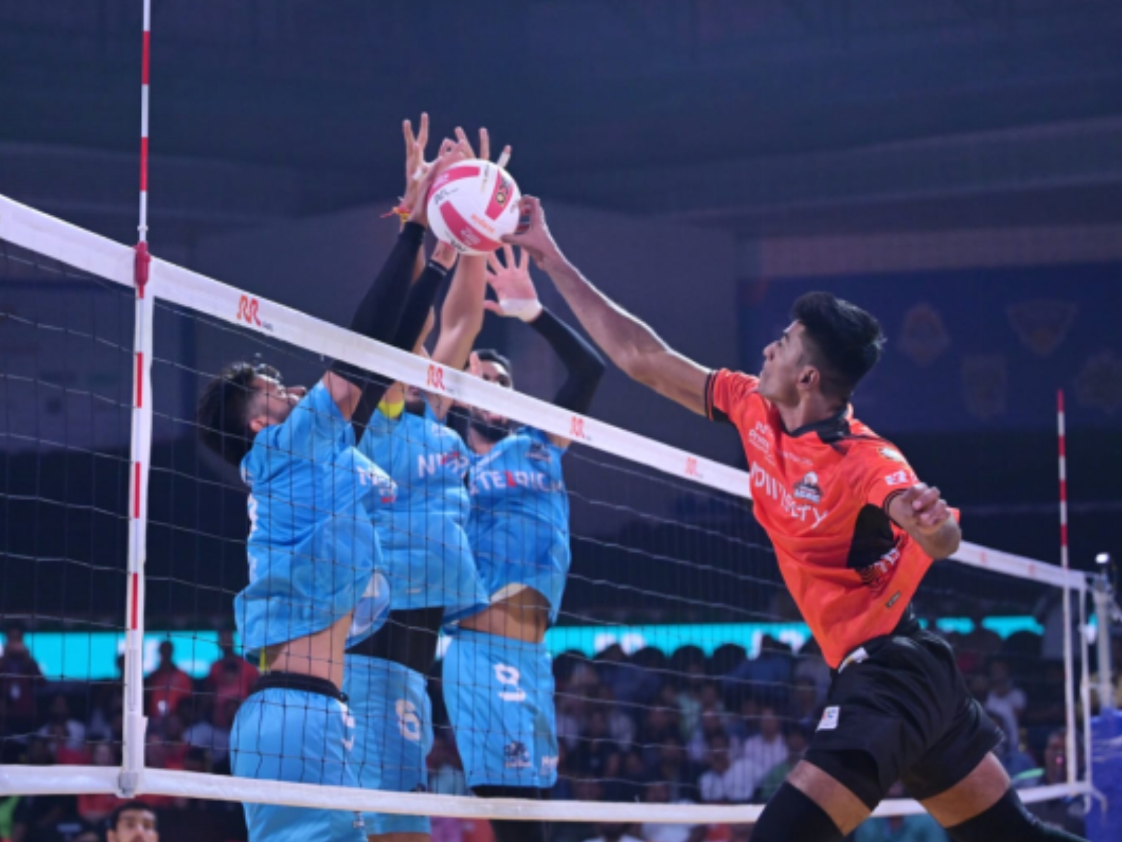 PVL 2025: Hyderabad Black Hawks Clinch 3-1 Triumph Over Goa Guardians PVL 2025: Hyderabad Black Hawks Clinch 3-1 Triumph Over Goa Guardians