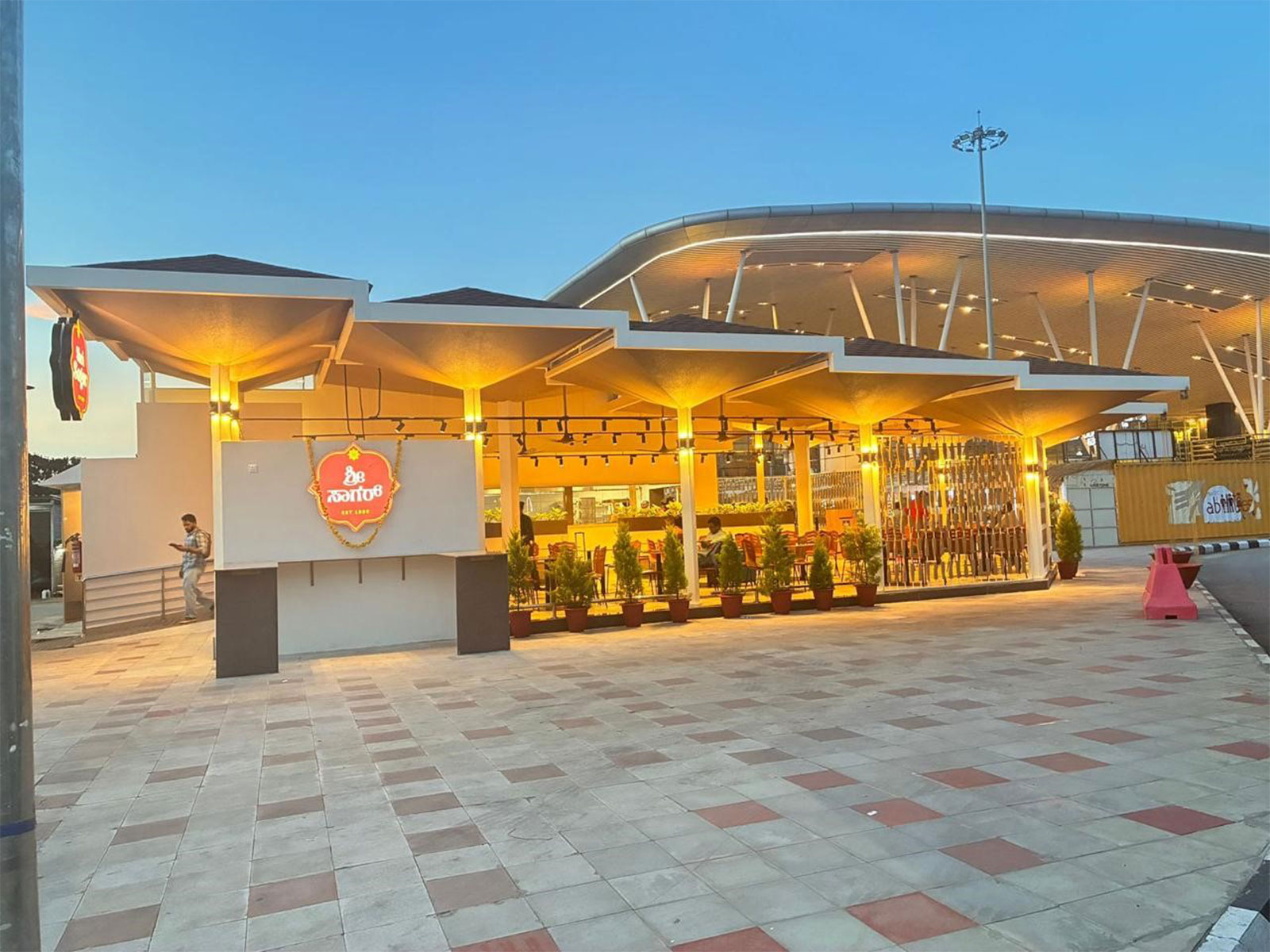 CTR VTP Hospitality Expands Its Culinary Footprint at Bengaluru International Airport Launches Shri Sagar Restaurant CTR VTP Hospitality Expands Its Culinary Footprint at Bengaluru International Airport Launches Shri Sagar Restaurant
