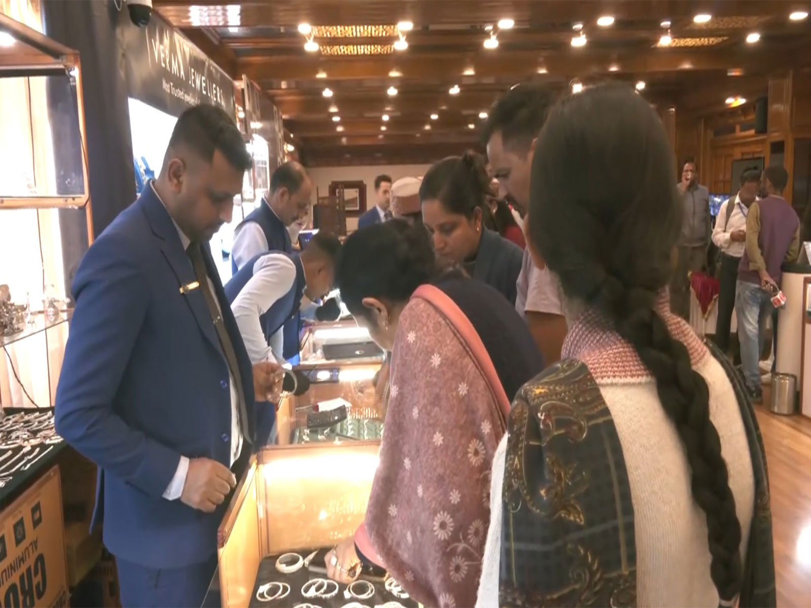 Visuals from the jewellery exhibition in Shimla (Photo/ANI) Visuals from the jewellery exhibition in Shimla (Photo/ANI)