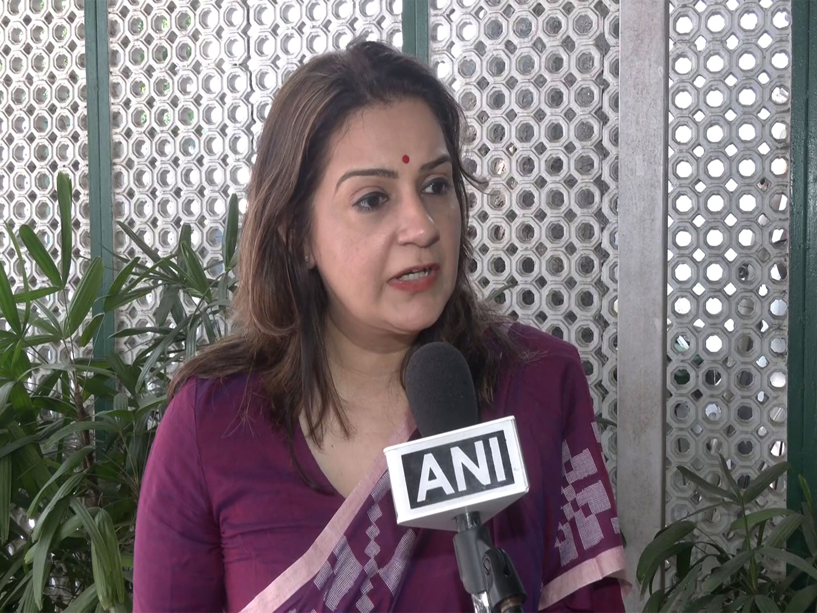 Shiv Sena (UBT) MP Priyanka Chaturvedi (Photo/ANI) Shiv Sena (UBT) MP Priyanka Chaturvedi (Photo/ANI)