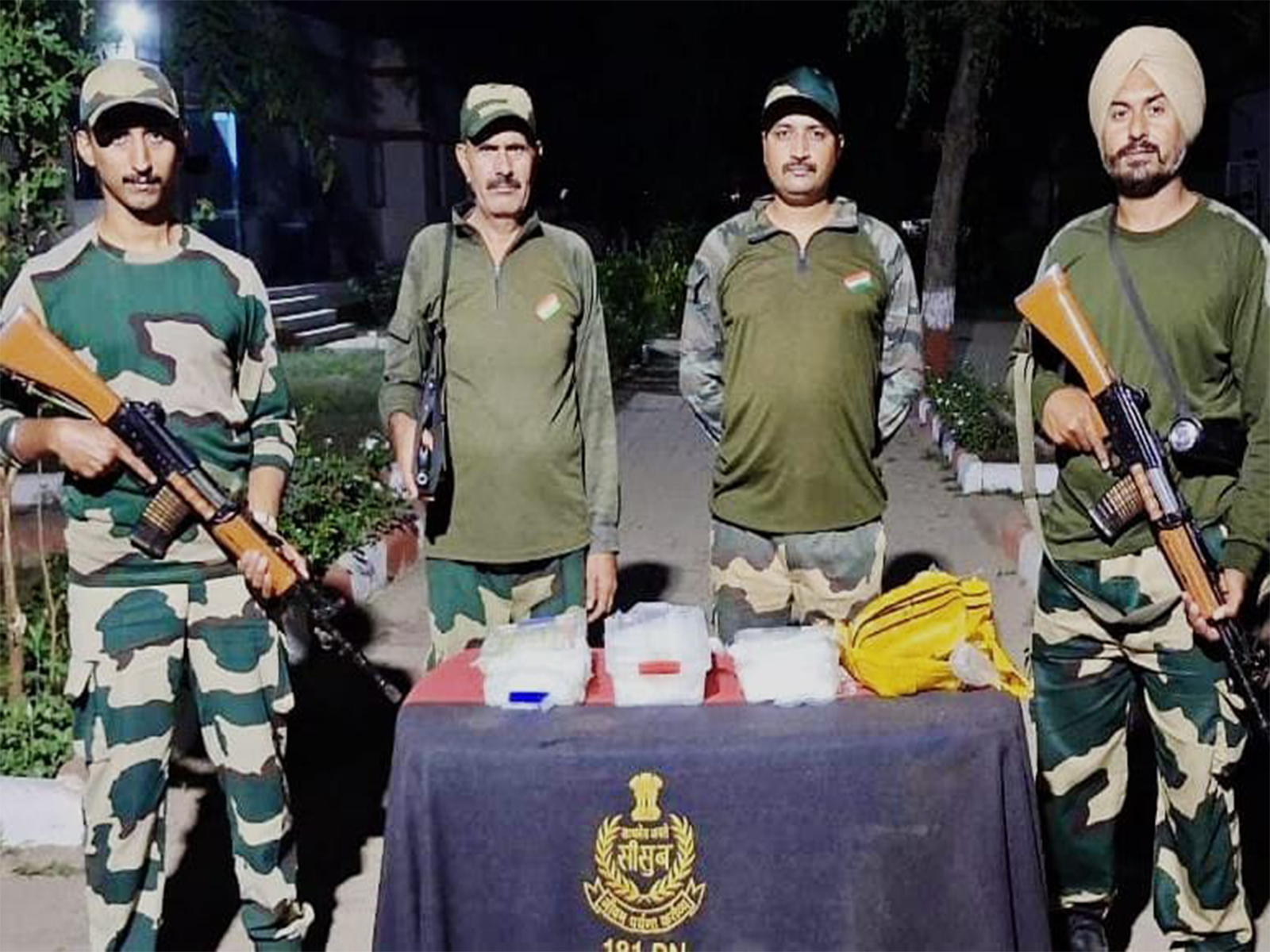 Seized recovered items (@BSF_PunjabI) Seized recovered items (@BSF_PunjabI)