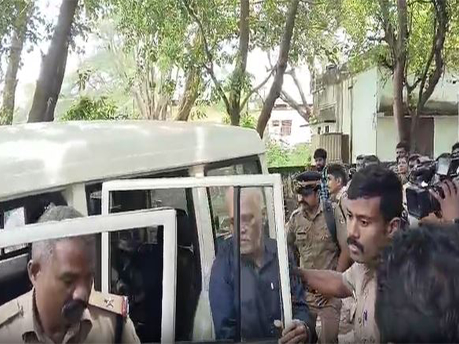 Visuals outside the court (Photo/ANI) Visuals outside the court (Photo/ANI)