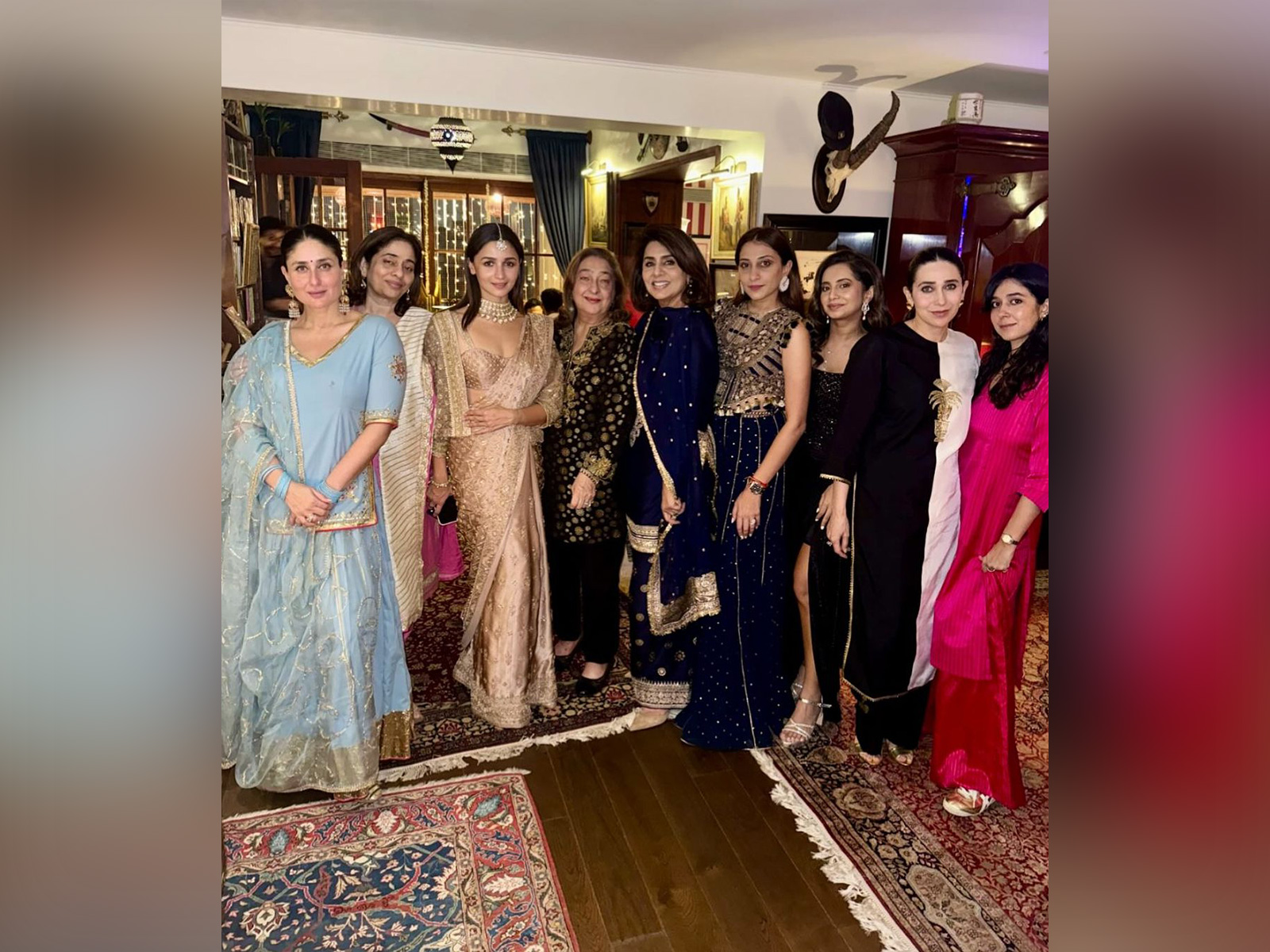 Kapoor family celebrates pre-Diwali bash (Photo/Instagram@stylebyanissa) Kapoor family celebrates pre-Diwali bash (Photo/Instagram@stylebyanissa)