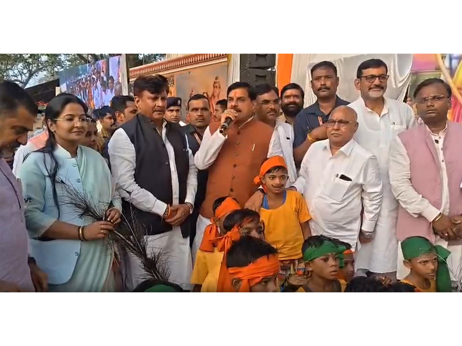 Madhya Pradesh CM Mohan Yadav participate in 'deepdaan' in Chitrakoot. (Photo/ANI) Madhya Pradesh CM Mohan Yadav participate in 'deepdaan' in Chitrakoot. (Photo/ANI)