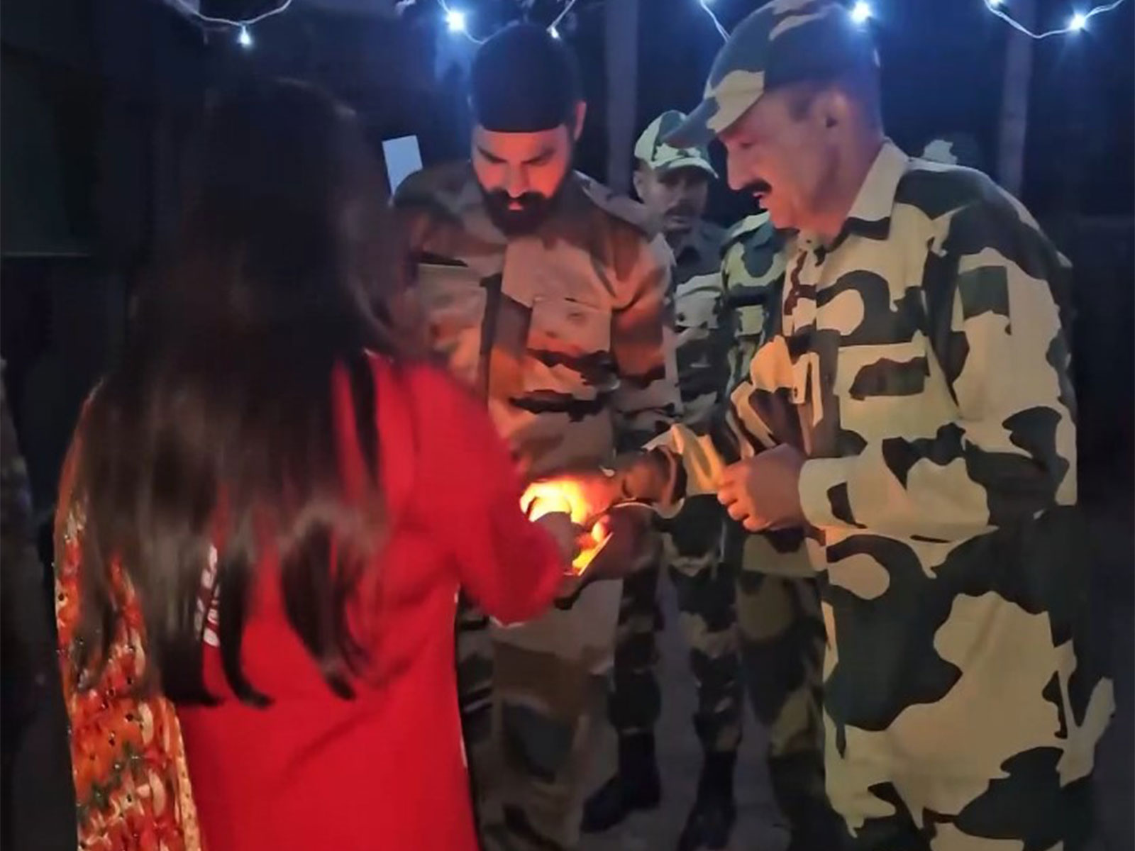 Indian Army celebrates Diwali with residents of Gohallan (Photo/ANI) Indian Army celebrates Diwali with residents of Gohallan (Photo/ANI)