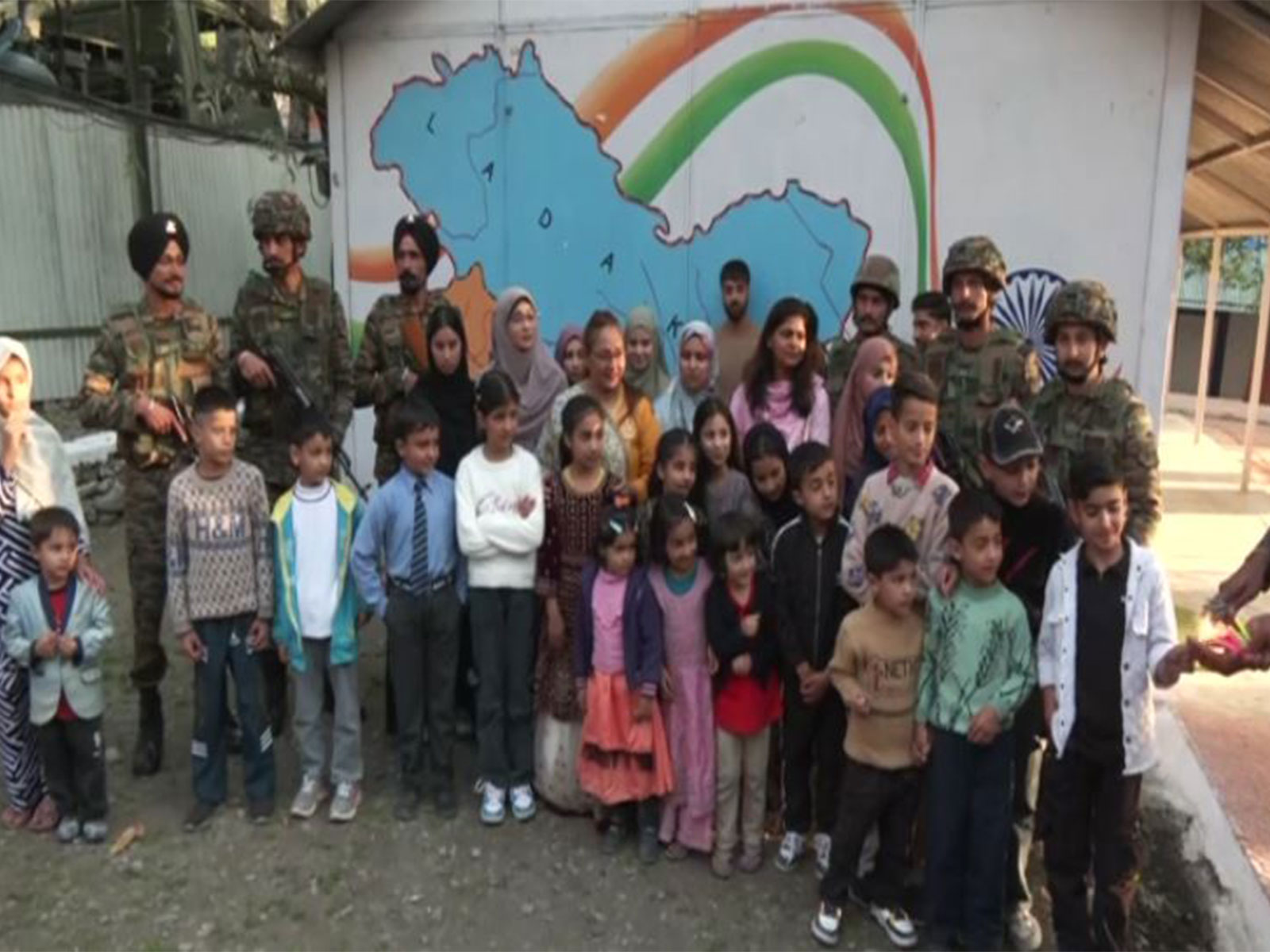 Indian army families celebrate Diwali with children in the LoC Tangdhar Sector (Photo/ANI) Indian army families celebrate Diwali with children in the LoC Tangdhar Sector (Photo/ANI)