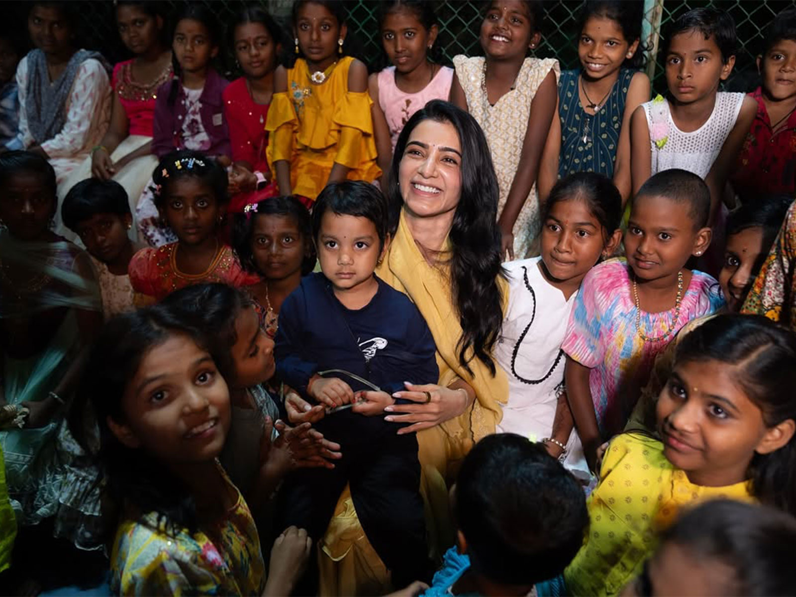 Samantha Ruth Prabhu celebrates Diwali with kids (Photo/instagram/@samantharuthprabhuoffl) Samantha Ruth Prabhu celebrates Diwali with kids (Photo/instagram/@samantharuthprabhuoffl)