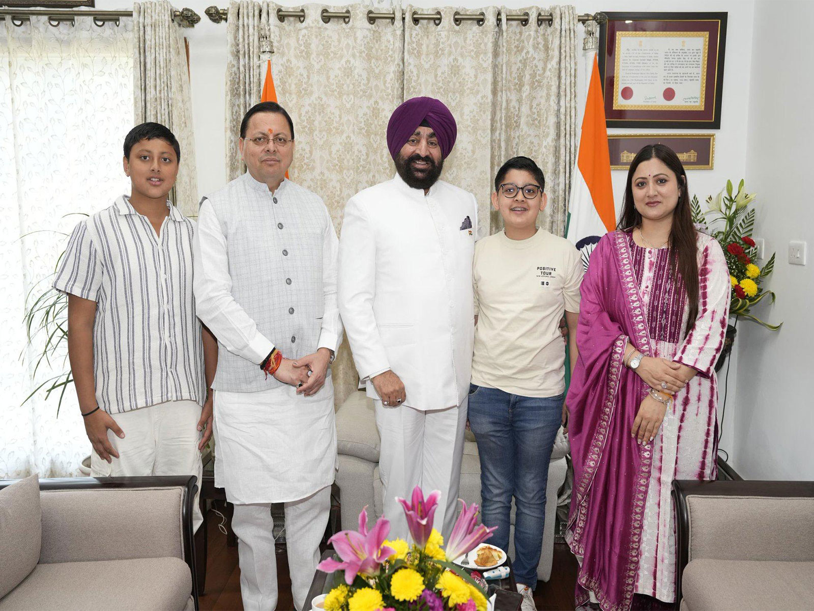 Uttarakhand CM Dhami meets Governor Lt. Gen. Gurmit Singh (Retd.) at Raj Bhavan (Photo/Uttarakhand CMO) Uttarakhand CM Dhami meets Governor Lt. Gen. Gurmit Singh (Retd.) at Raj Bhavan (Photo/Uttarakhand CMO)