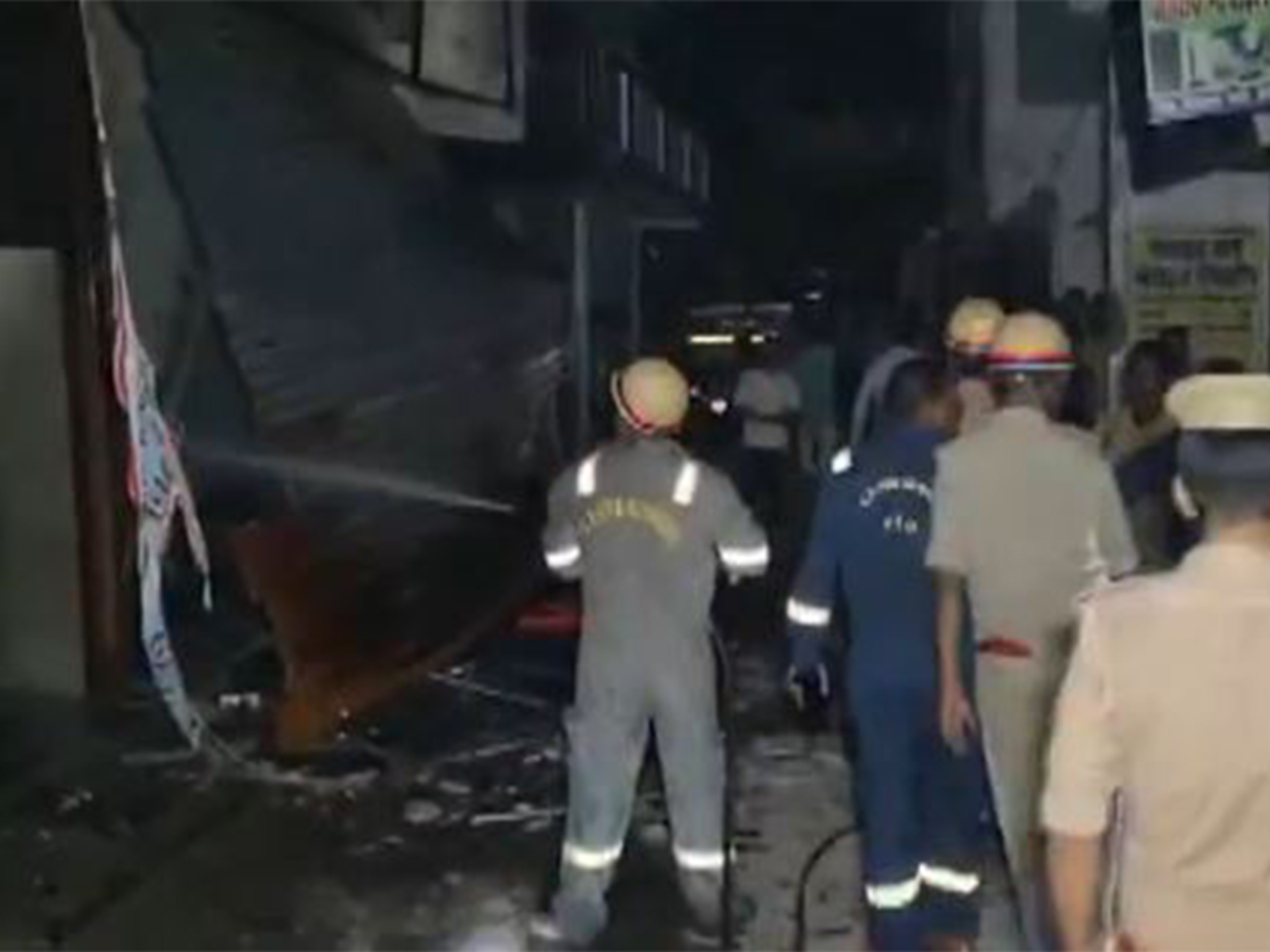 Fire breaks out at mobile shop in Hardoi (Photo/ANI) Fire breaks out at mobile shop in Hardoi (Photo/ANI)