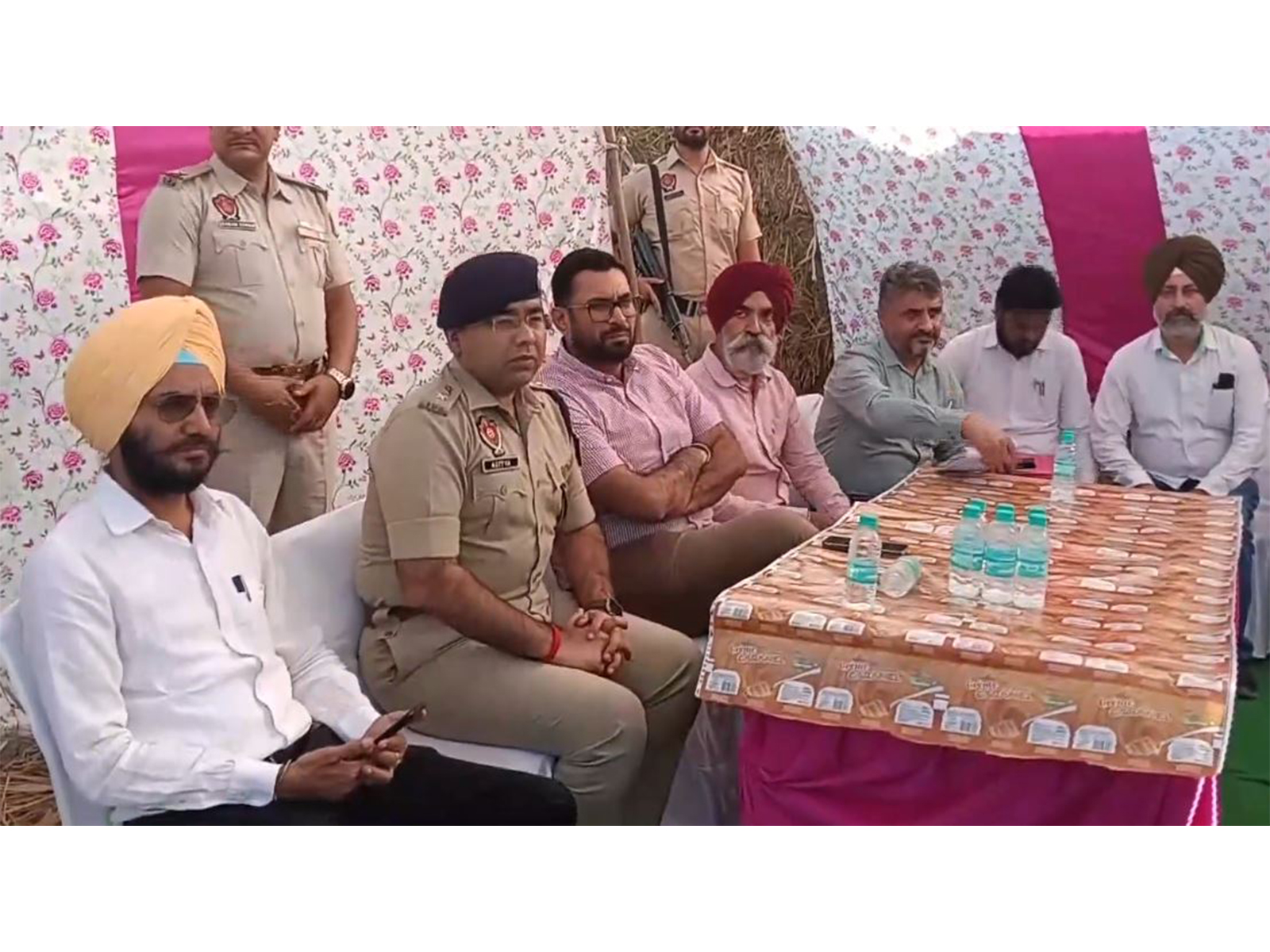 Gurdaspur SSP Aditya and Deputy Commissioner Dalwinderjit Singh (Photo/ANI) Gurdaspur SSP Aditya and Deputy Commissioner Dalwinderjit Singh (Photo/ANI)