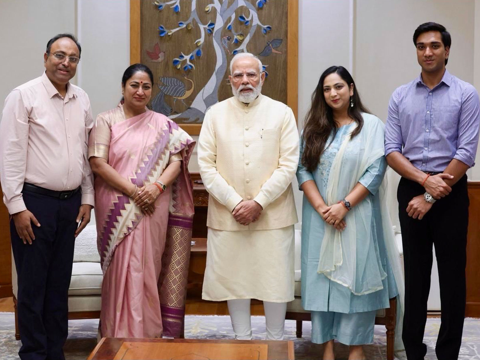 Delhi CM Rekha Gupta meets Prime Minister Narendra Modi, extends Diwali greetings (Photo/X@gupta_rekha) Delhi CM Rekha Gupta meets Prime Minister Narendra Modi, extends Diwali greetings (Photo/X@gupta_rekha)