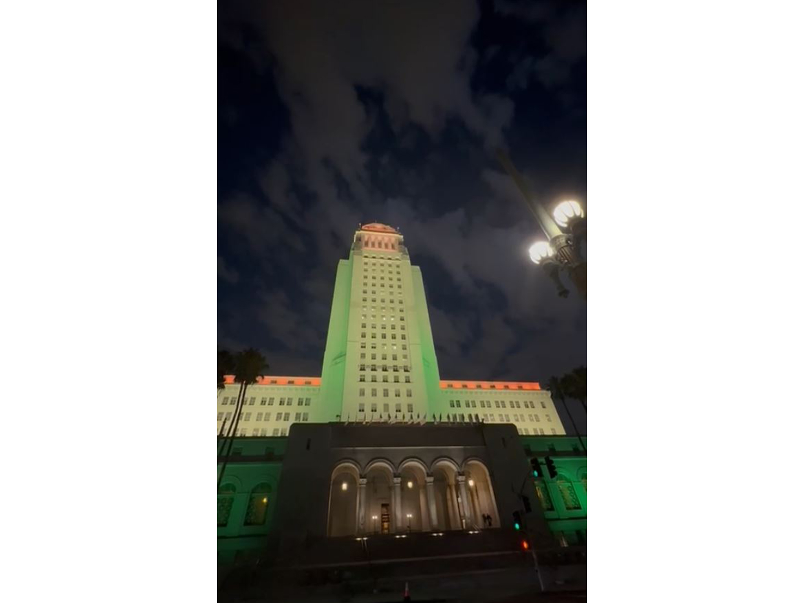 Los Angeles City Hall illuminated for the first time to celebrate Diwali (Photo Source: Consulate General of India, Los Angeles) Los Angeles City Hall illuminated for the first time to celebrate Diwali (Photo Source: Consulate General of India, Los Angeles)