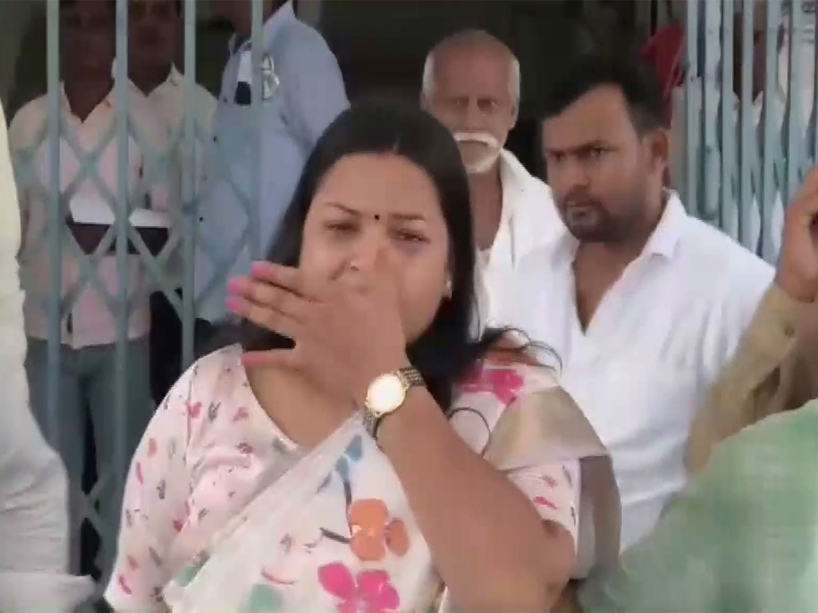 RJD leader Shweta Suman breaks down in tears (Photo/ANI) RJD leader Shweta Suman breaks down in tears (Photo/ANI)