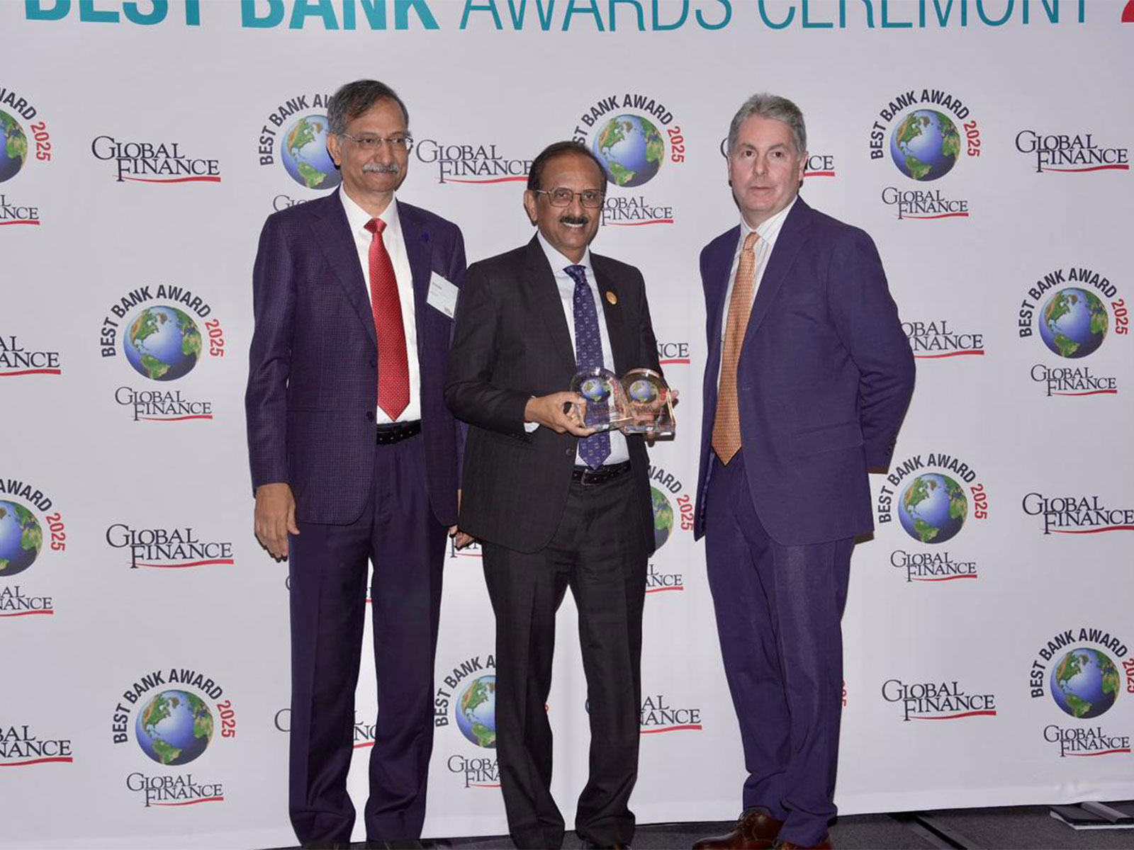 Challa Sreenivasulu Setty, Group Chairman, State Bank of India recieving the awards (Photo/SBI) Challa Sreenivasulu Setty, Group Chairman, State Bank of India recieving the awards (Photo/SBI)