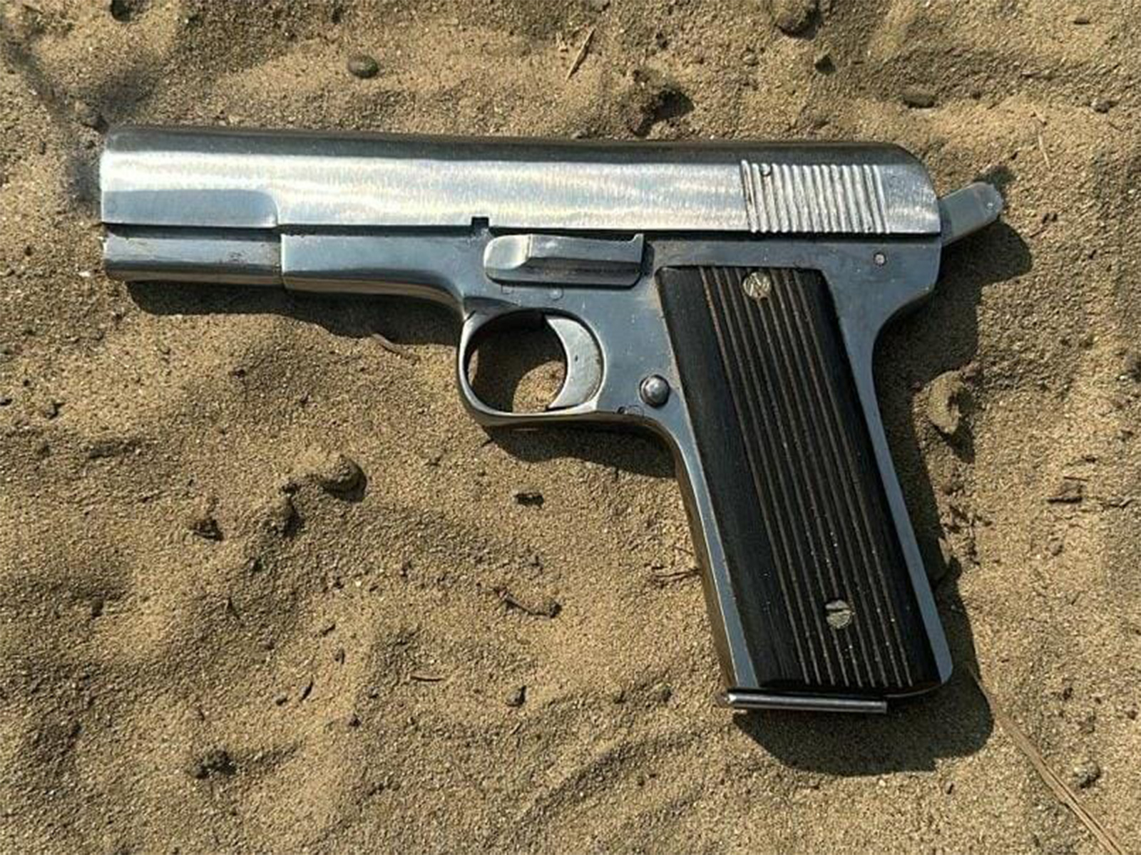 Visual of recovered pistol (Photo: @DGPPunjabPolice/X) Visual of recovered pistol (Photo: @DGPPunjabPolice/X)