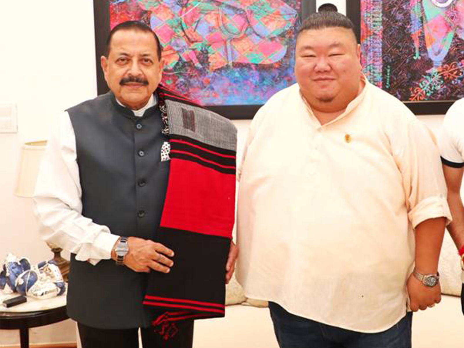 Nagaland Minister Temjen Imna Along calls on Union Minister Jitendra Singh (Photo: PIB) Nagaland Minister Temjen Imna Along calls on Union Minister Jitendra Singh (Photo: PIB)