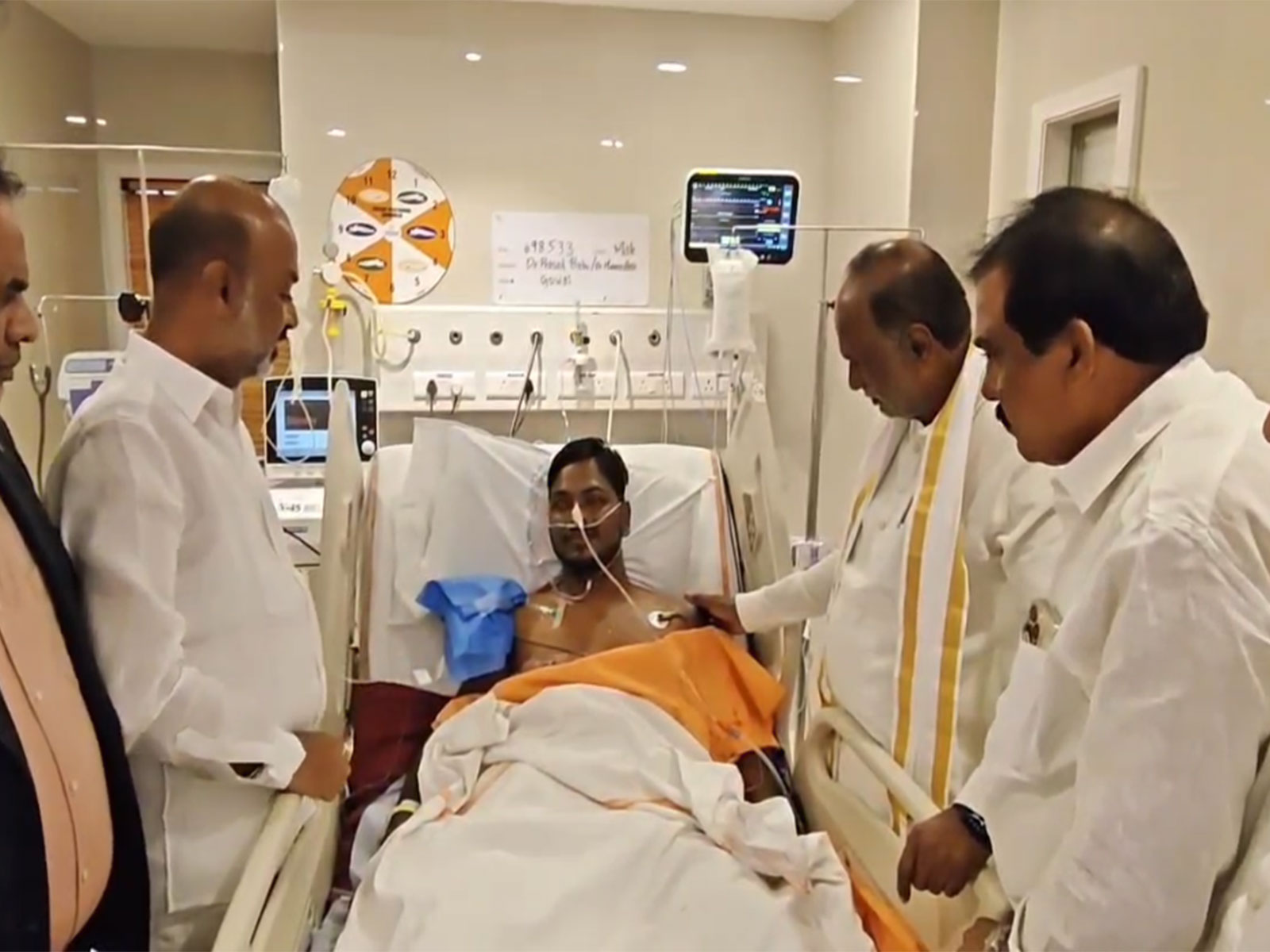 Union Minister Bandi Sanjay Kumar Meets Gau Rakshak Injured in Medchal-Malkajgiri Shooting (Photo/ANI) Union Minister Bandi Sanjay Kumar Meets Gau Rakshak Injured in Medchal-Malkajgiri Shooting (Photo/ANI)