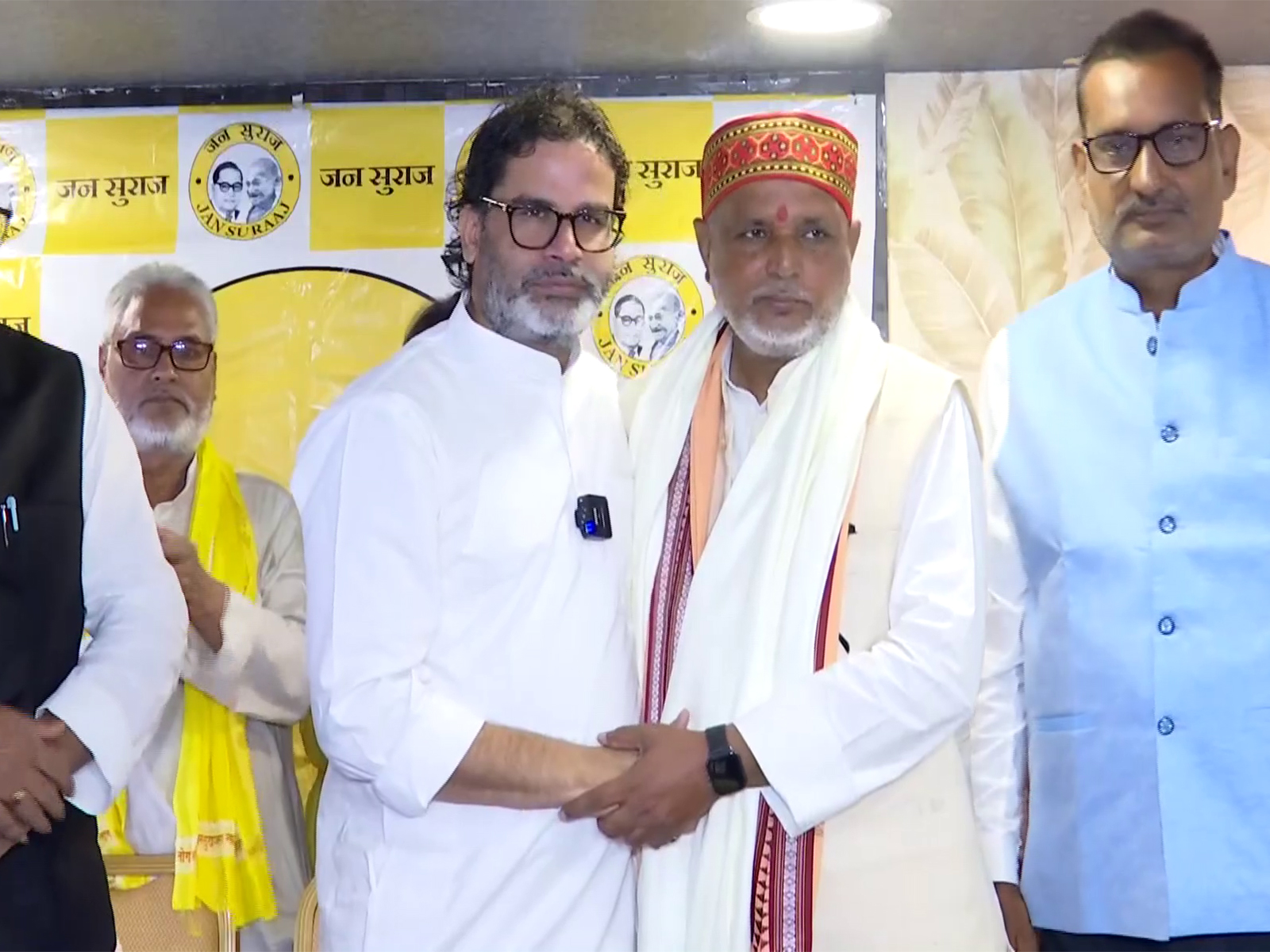 Anup Kumar Srivastava joins Jan Suraaj Party in presence of founder Prashant Kishor (Photo/ANI) Anup Kumar Srivastava joins Jan Suraaj Party in presence of founder Prashant Kishor (Photo/ANI)