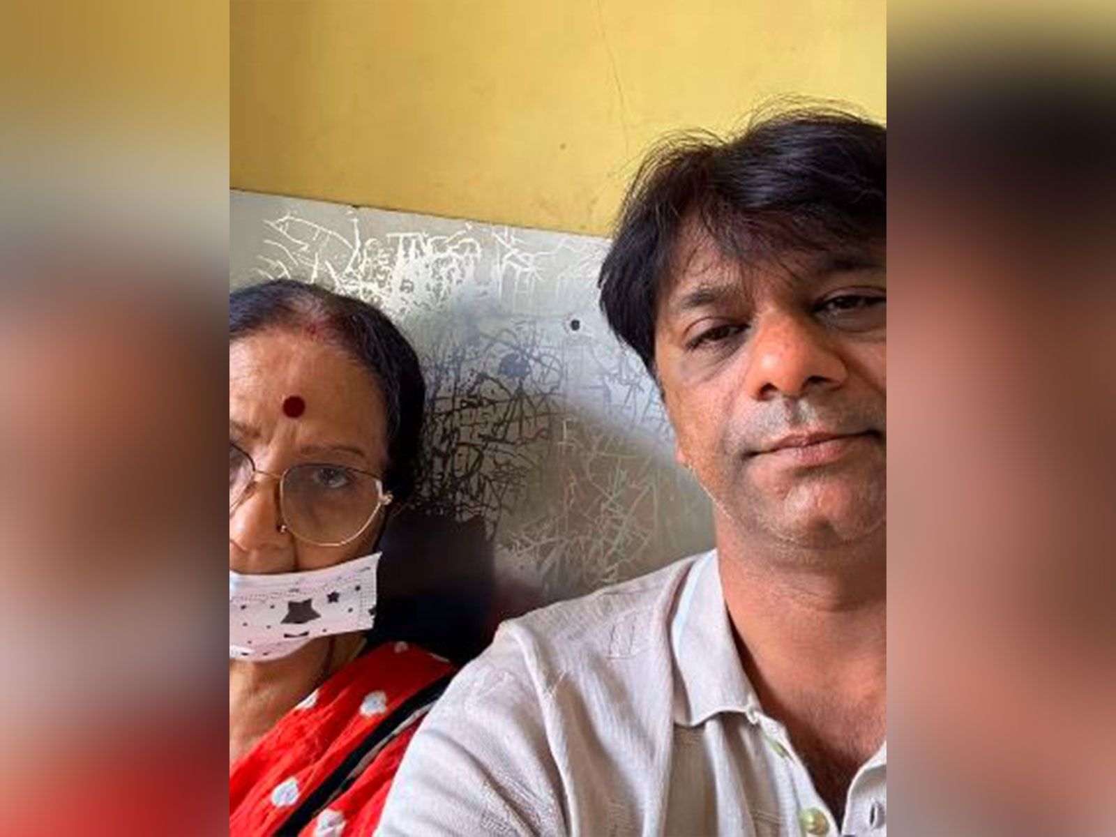 Tanmay Vekaria with mother (Photo/instagram/@tanmayvekariaofficial) Tanmay Vekaria with mother (Photo/instagram/@tanmayvekariaofficial)