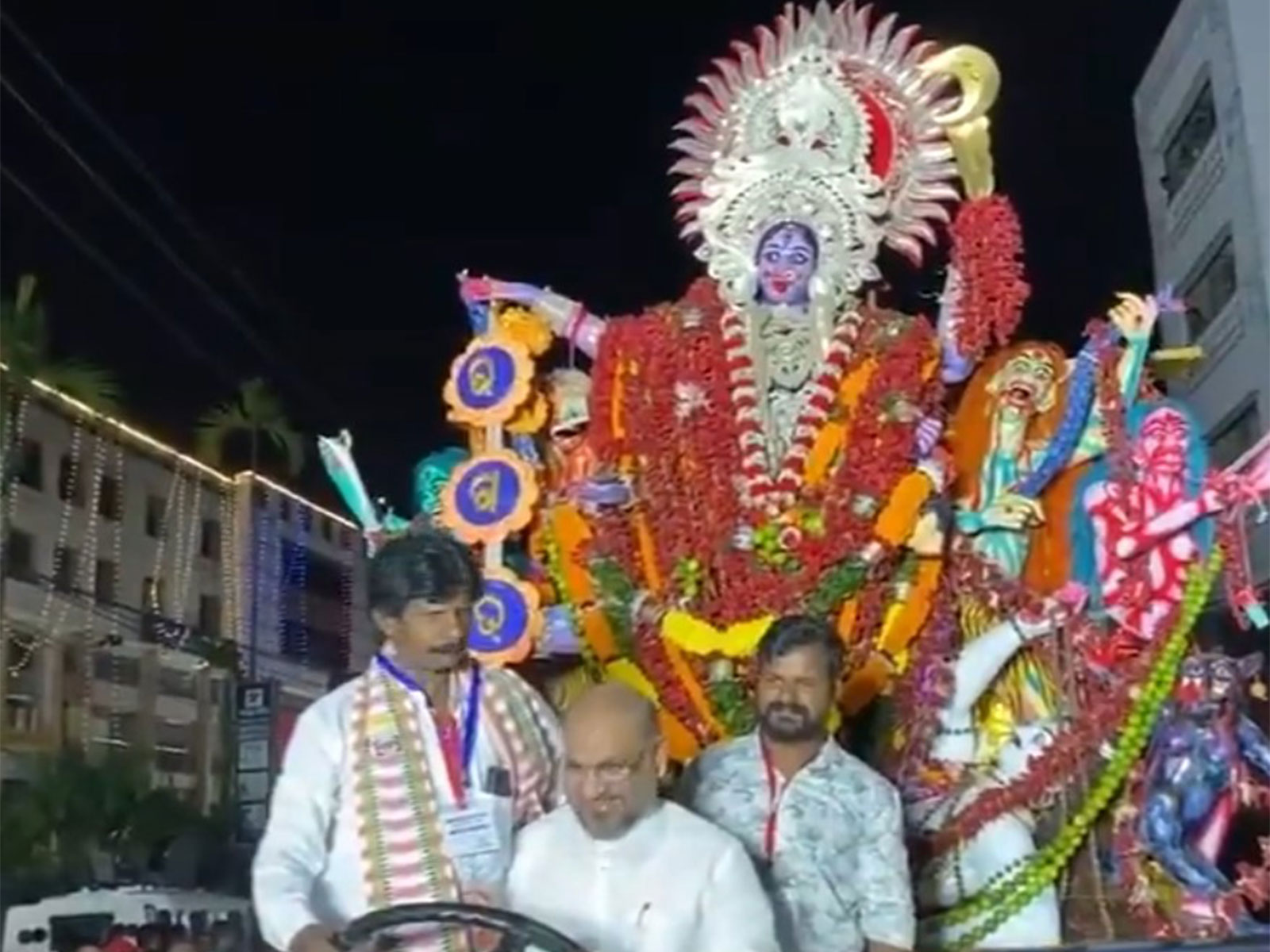 Cuttack glows with festive spirit as Maa Kali immersions held. (Photo/ANI) Cuttack glows with festive spirit as Maa Kali immersions held. (Photo/ANI)