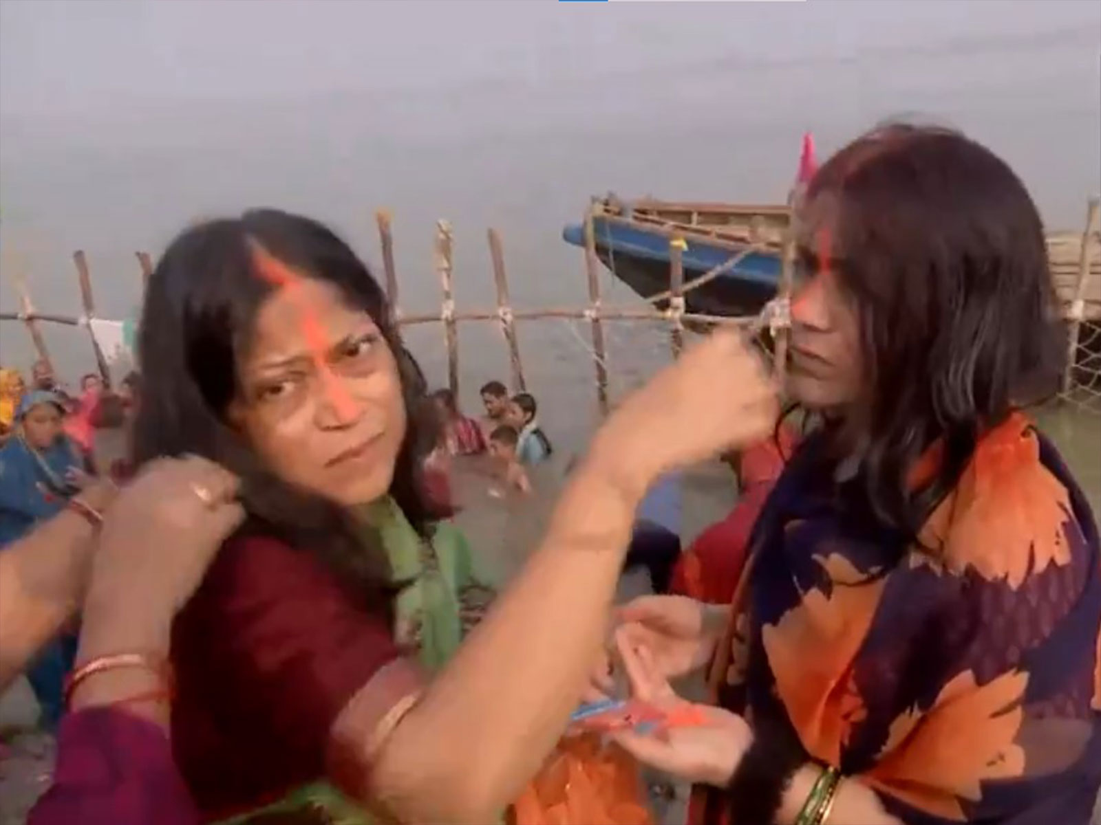 Devotees perform the rituals of 'Nahay Khay' on the first day of Chhath Puja. (Photo/ANI) Devotees perform the rituals of 'Nahay Khay' on the first day of Chhath Puja. (Photo/ANI)