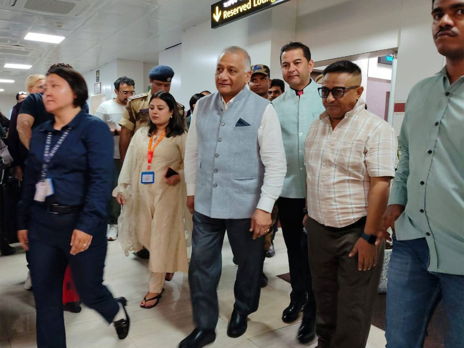 Governor of Mizoram, General V.K. Singh, Arrives at Bagdogra on a Two-Day Visit to Sikkim (Photo/ANI) Governor of Mizoram, General V.K. Singh, Arrives at Bagdogra on a Two-Day Visit to Sikkim (Photo/ANI)