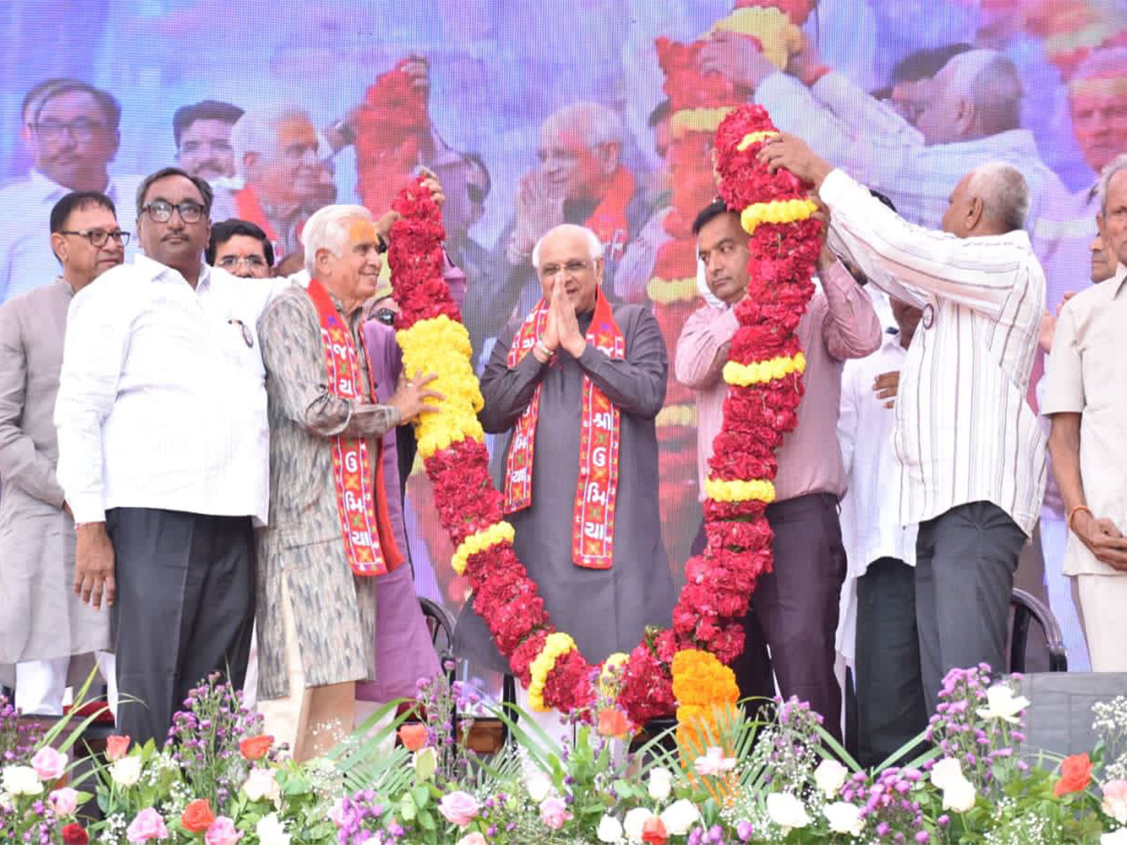 Chief Minister Bhupendra Patel addresses Shatchandi Mahayagna at Gozaria, Gujarat  (Photo/ANI) Chief Minister Bhupendra Patel addresses Shatchandi Mahayagna at Gozaria, Gujarat  (Photo/ANI)