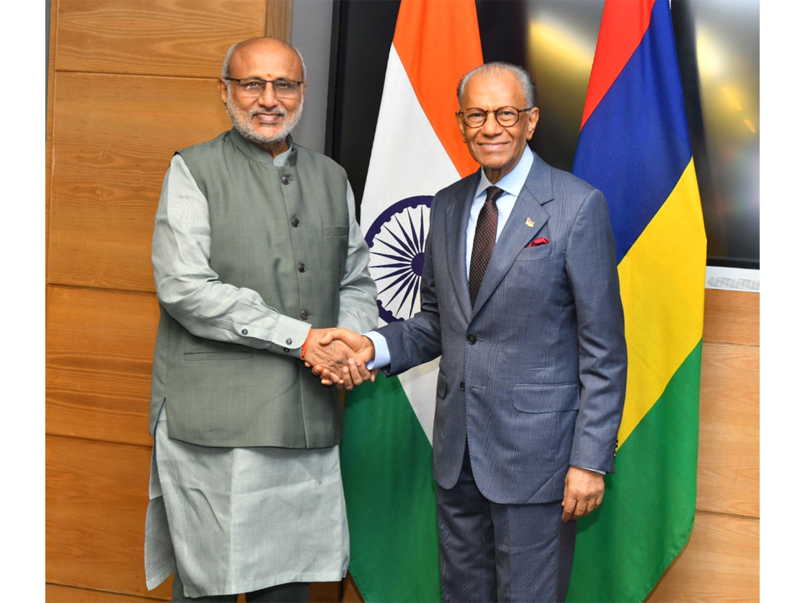 Vice President of India CP Radhakrishnan with Navinchandra Ramgoolam, Prime Minister of Mauritius (Photo: X@VPIndia) Vice President of India CP Radhakrishnan with Navinchandra Ramgoolam, Prime Minister of Mauritius (Photo: X@VPIndia)