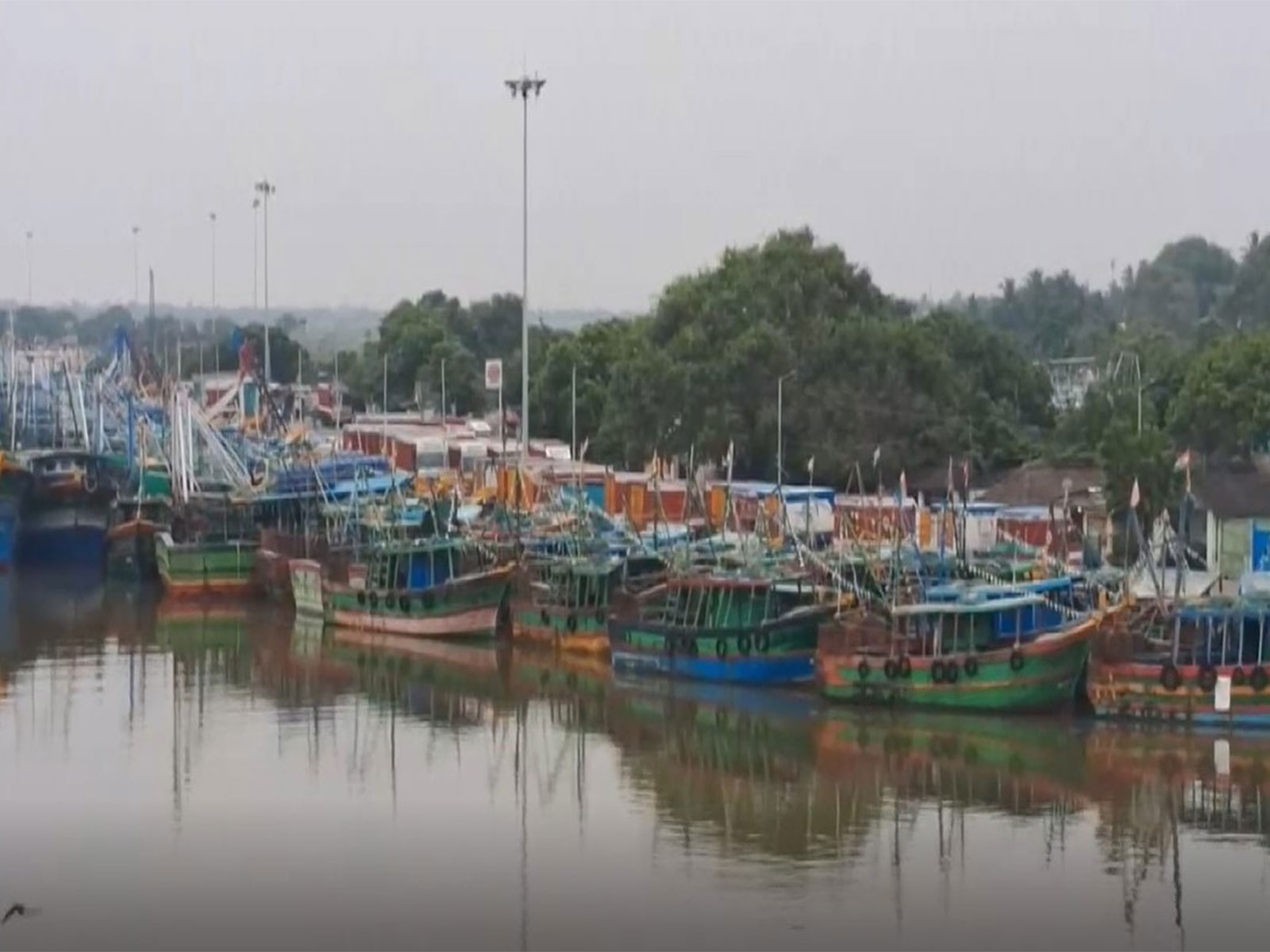 Visuals from the east coast in Cuddalore, Tamil Nadu (Photo/ANI) Visuals from the east coast in Cuddalore, Tamil Nadu (Photo/ANI)