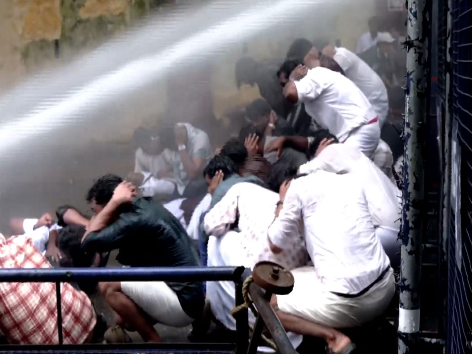 Kerala students' body members protest in Thiruvananthapuram. (Photo/ANI) Kerala students' body members protest in Thiruvananthapuram. (Photo/ANI)