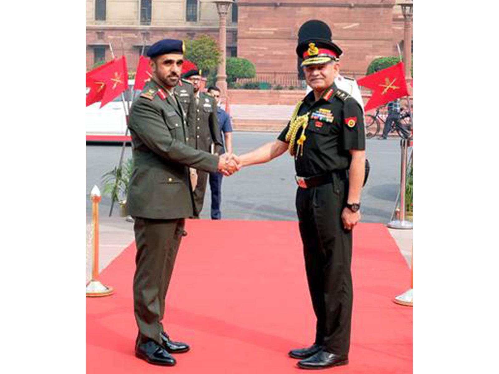 Major General Yousef Maayouf Saeed Al Hallami, Commander of the United Arab Emirates Land Forces arrives in India. (Photo/PIB) Major General Yousef Maayouf Saeed Al Hallami, Commander of the United Arab Emirates Land Forces arrives in India. (Photo/PIB)