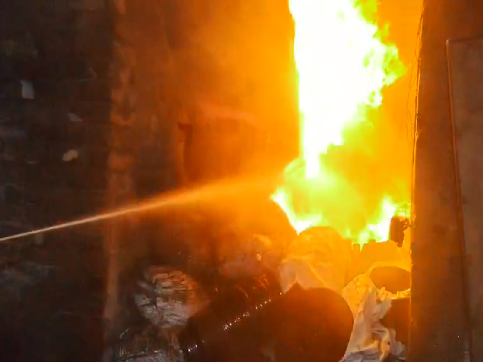 Fire at plastic godown in Patna (Photo/ANI)