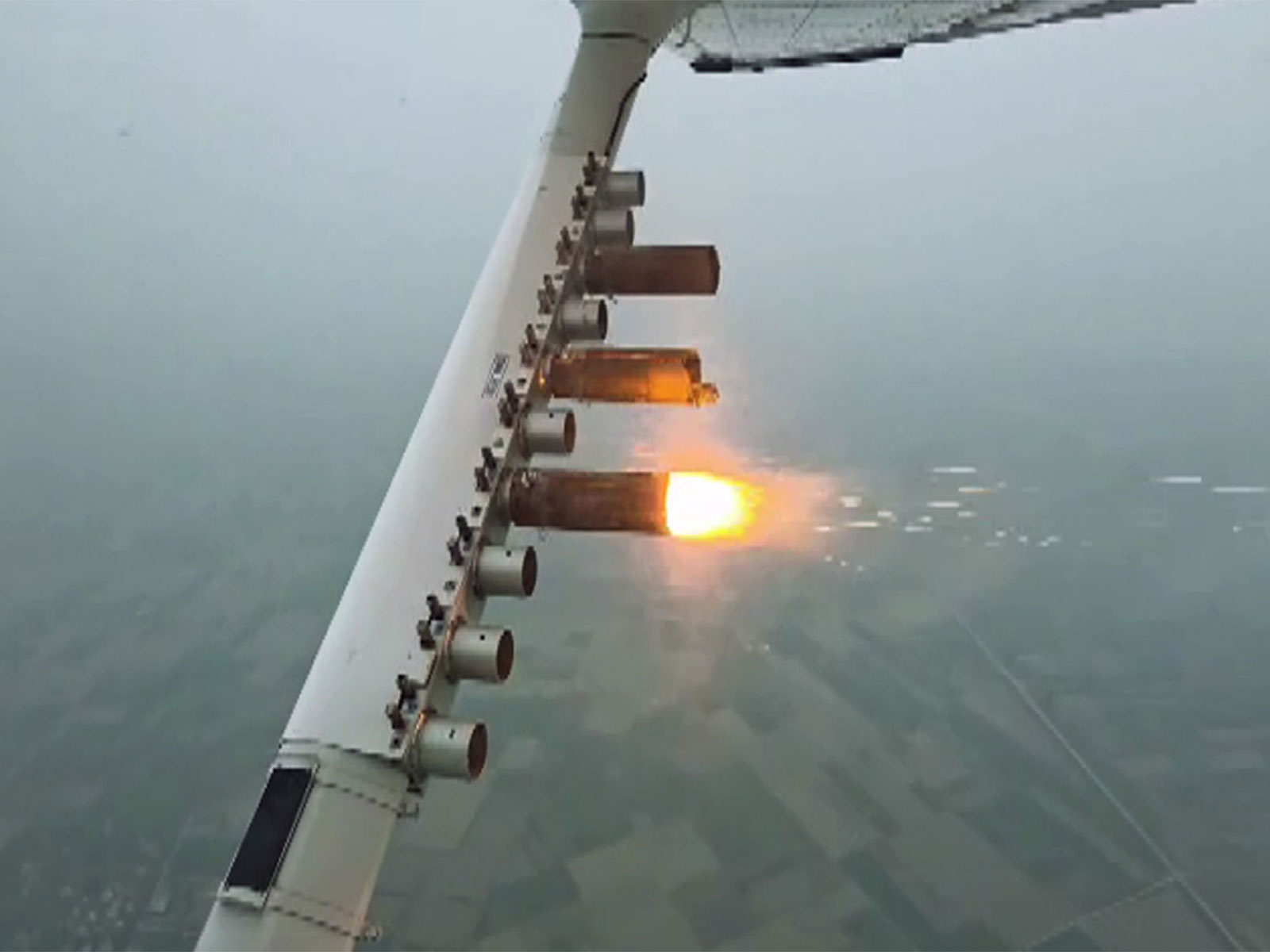 The second trial of cloud seeding was conducted in Delhi through Cessna Aircraft (Photo/ANI) The second trial of cloud seeding was conducted in Delhi through Cessna Aircraft (Photo/ANI)